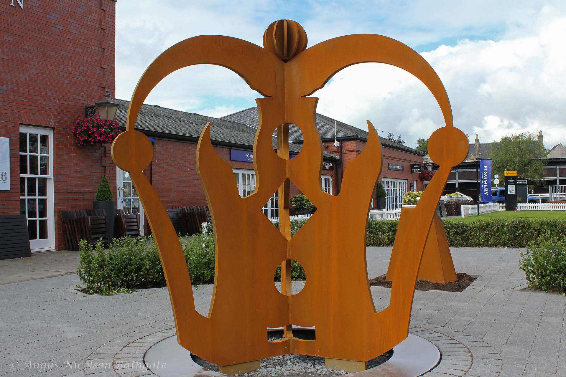 Steel sculpture commissioned to mark Musselburgh racecourse's 200th anniversary