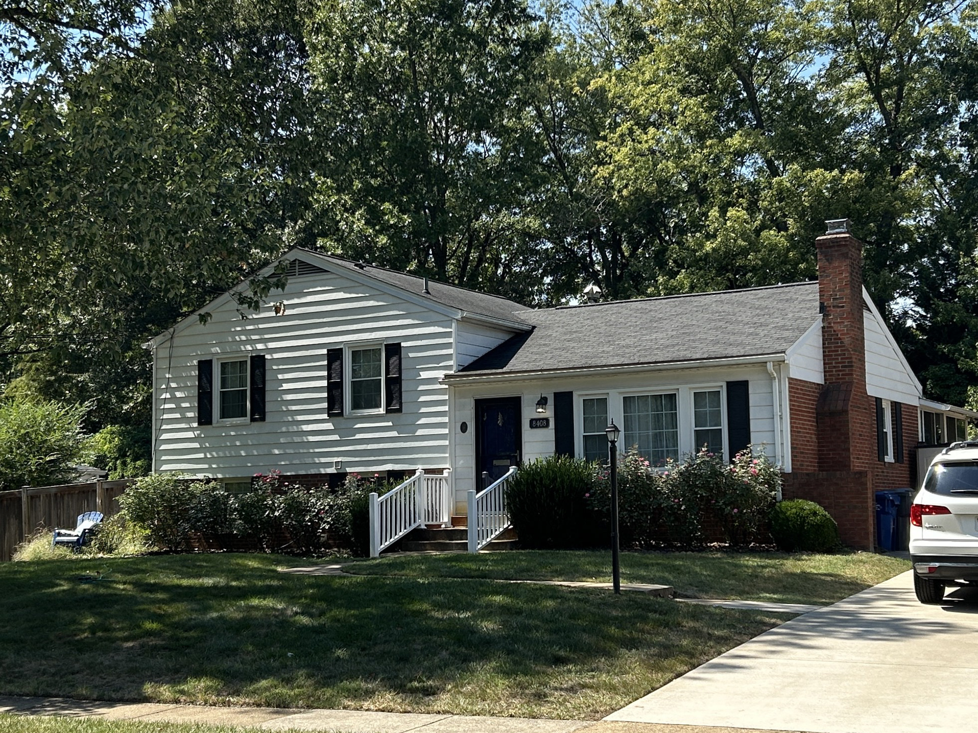 Photo credit by District Artisans