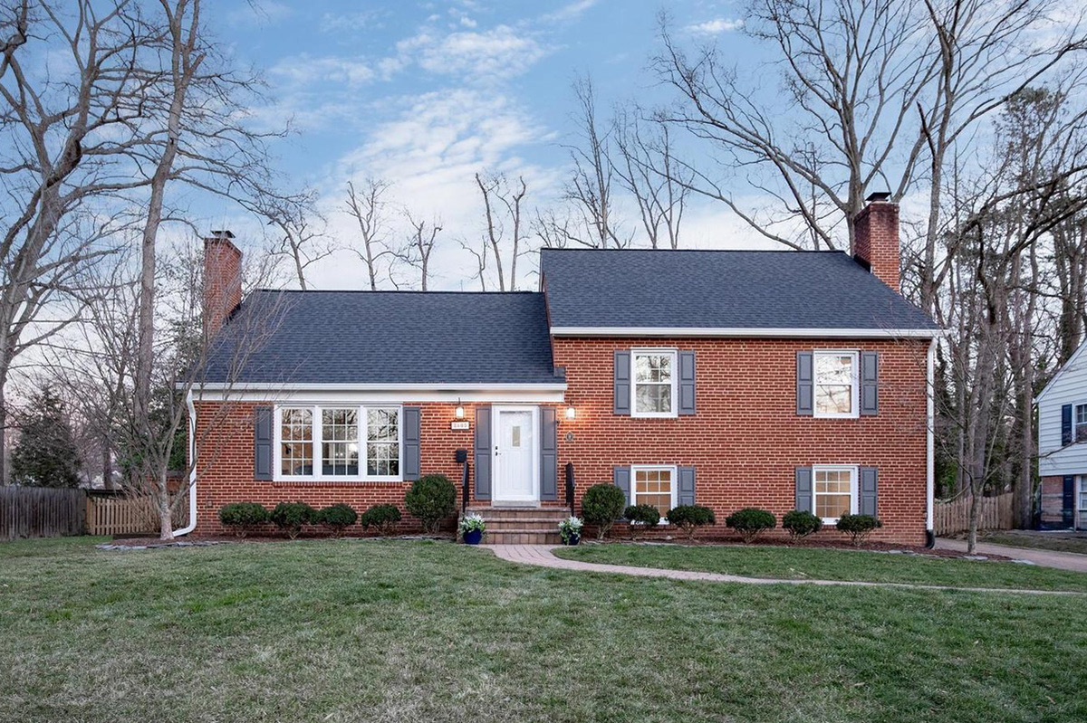 Photo credit by Redfin listing