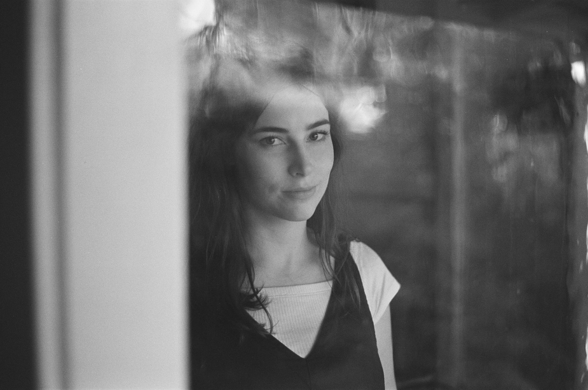 Nicola through her rear window [II]