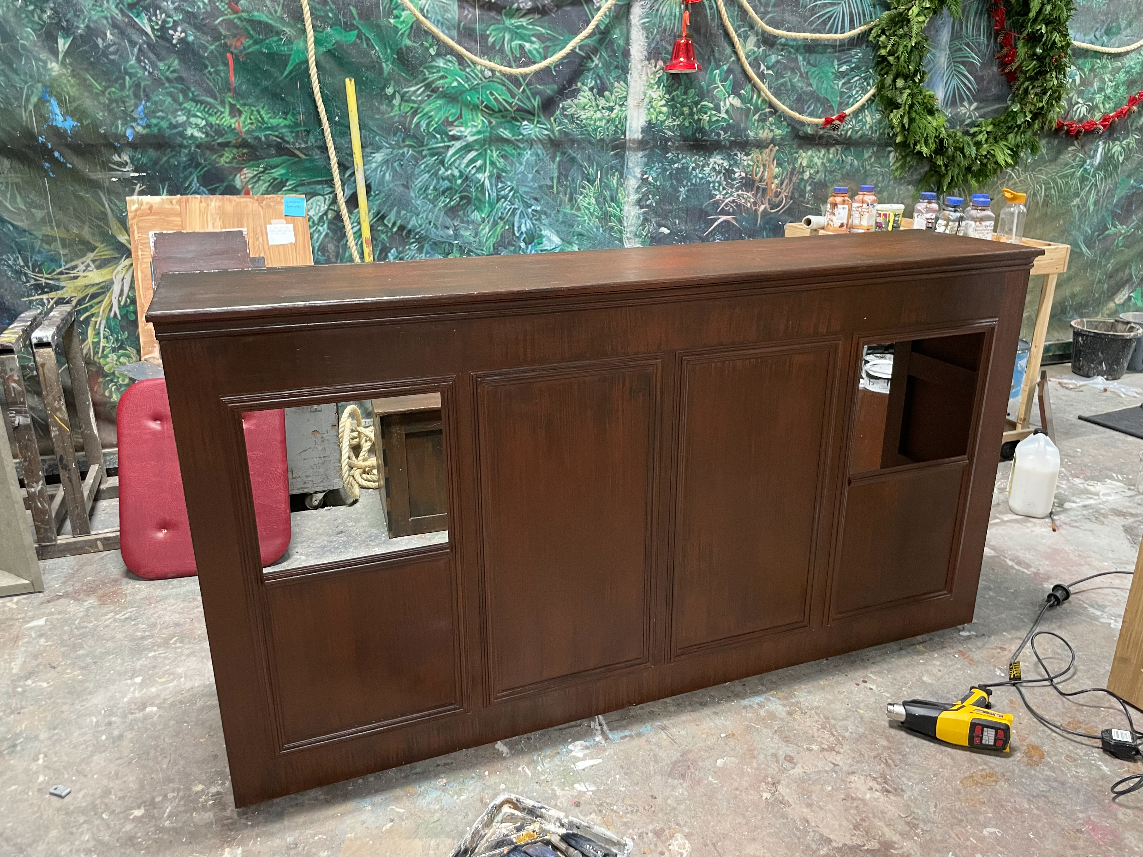 Varnishing Gloss