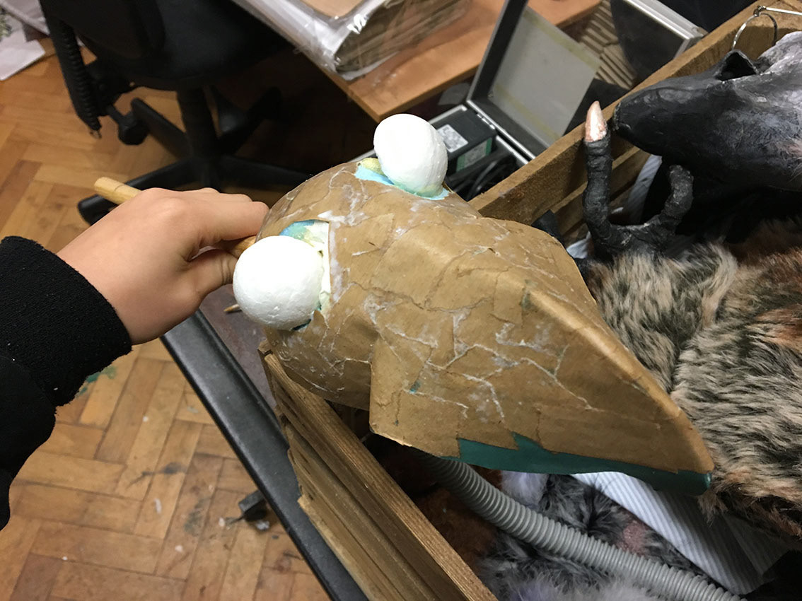 Brown papering for the Head