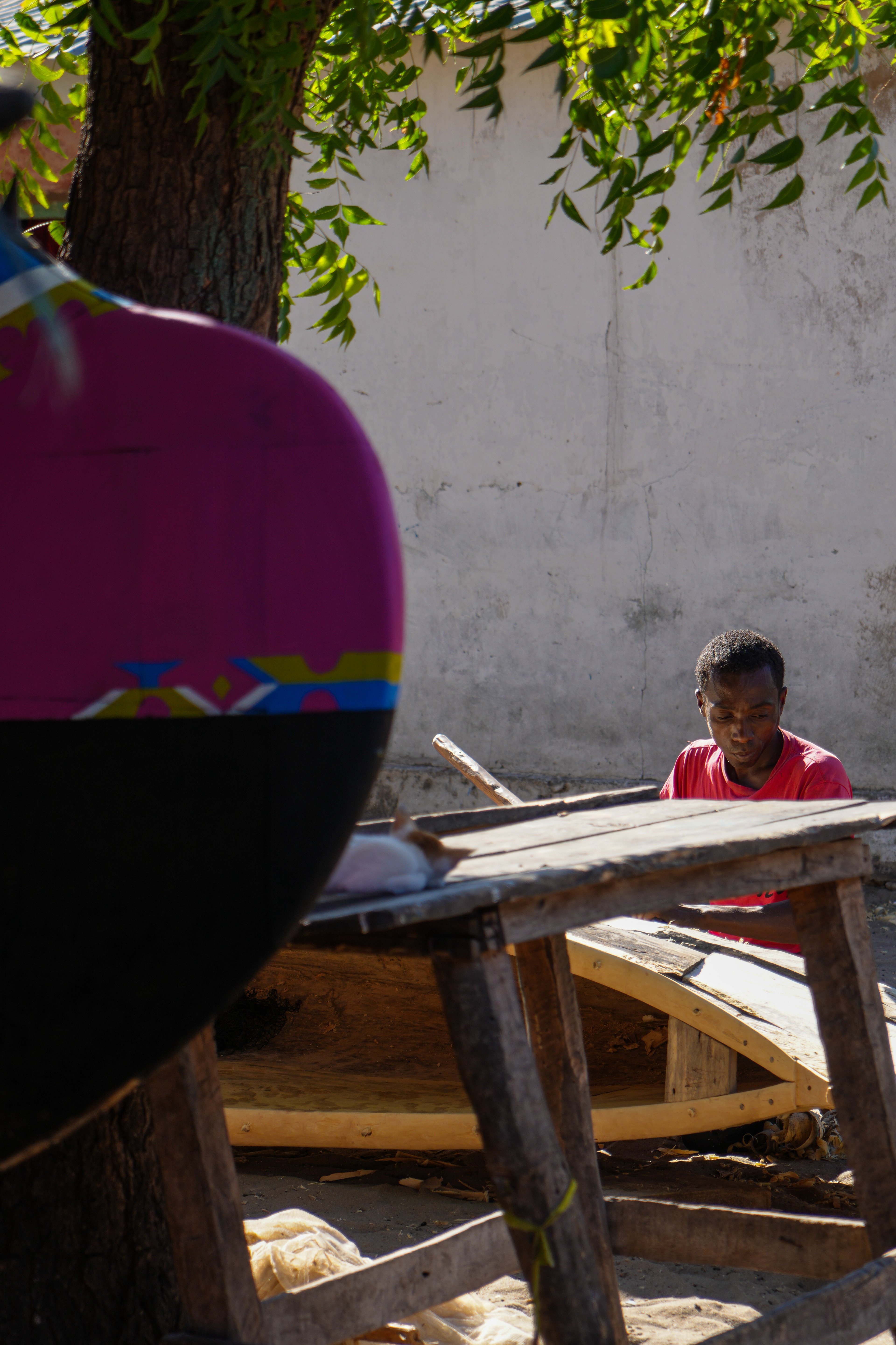 L'HOMME ET SA PIROGUE