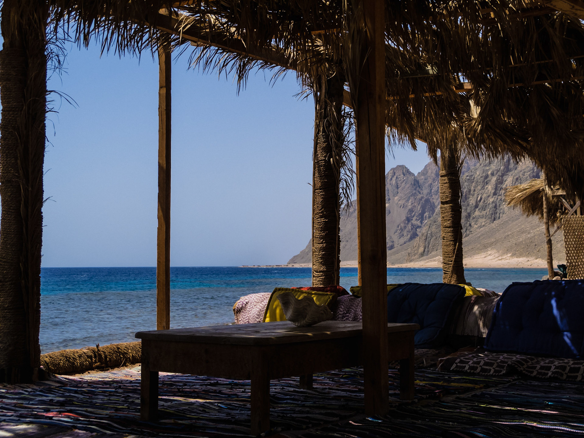 Typical lunch spot for shore diving