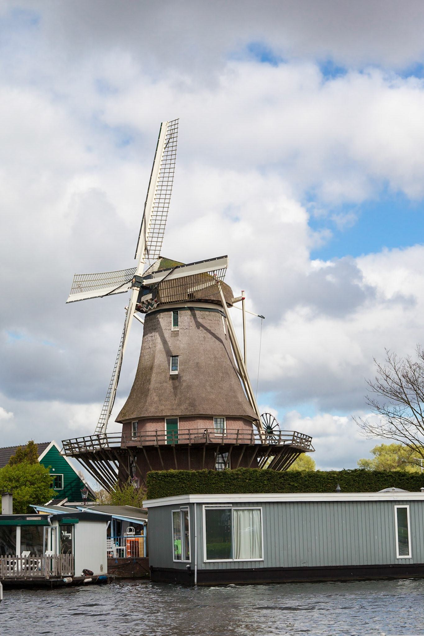 Working windmill