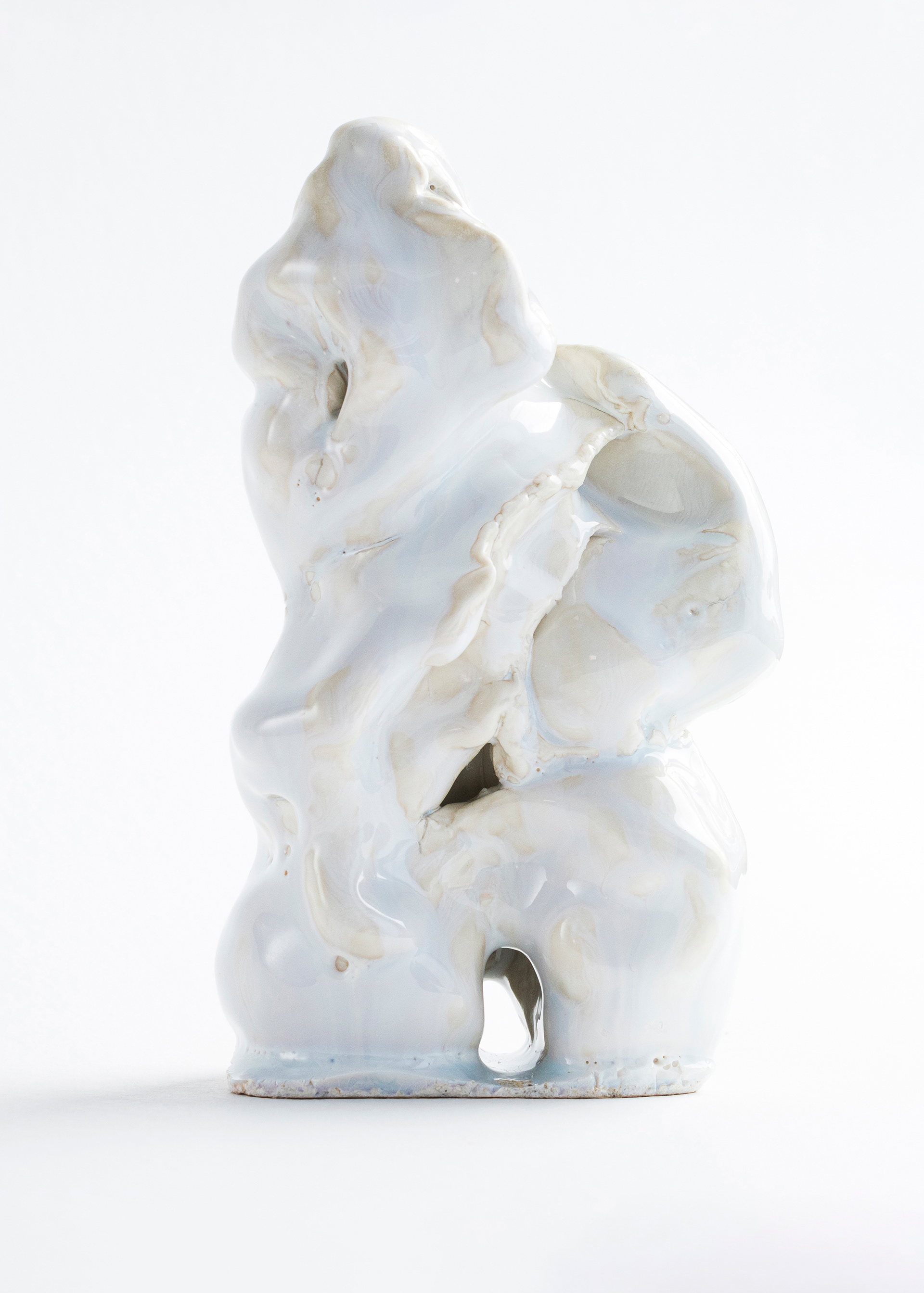 Glacierform (III), 2022 · Porcelain, glaze · 15 x 9 cm