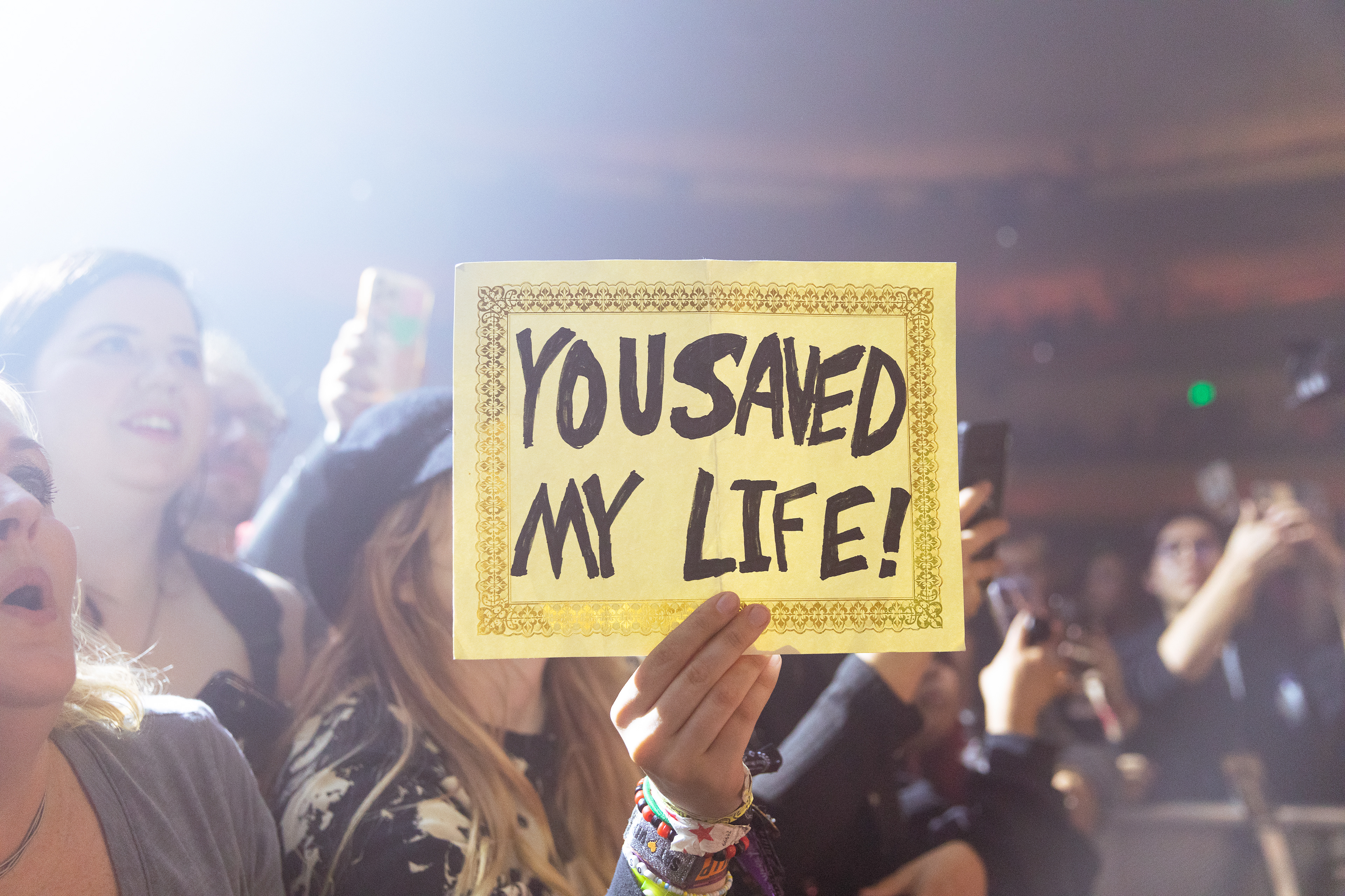 Fan Sign "You Saved My Life"