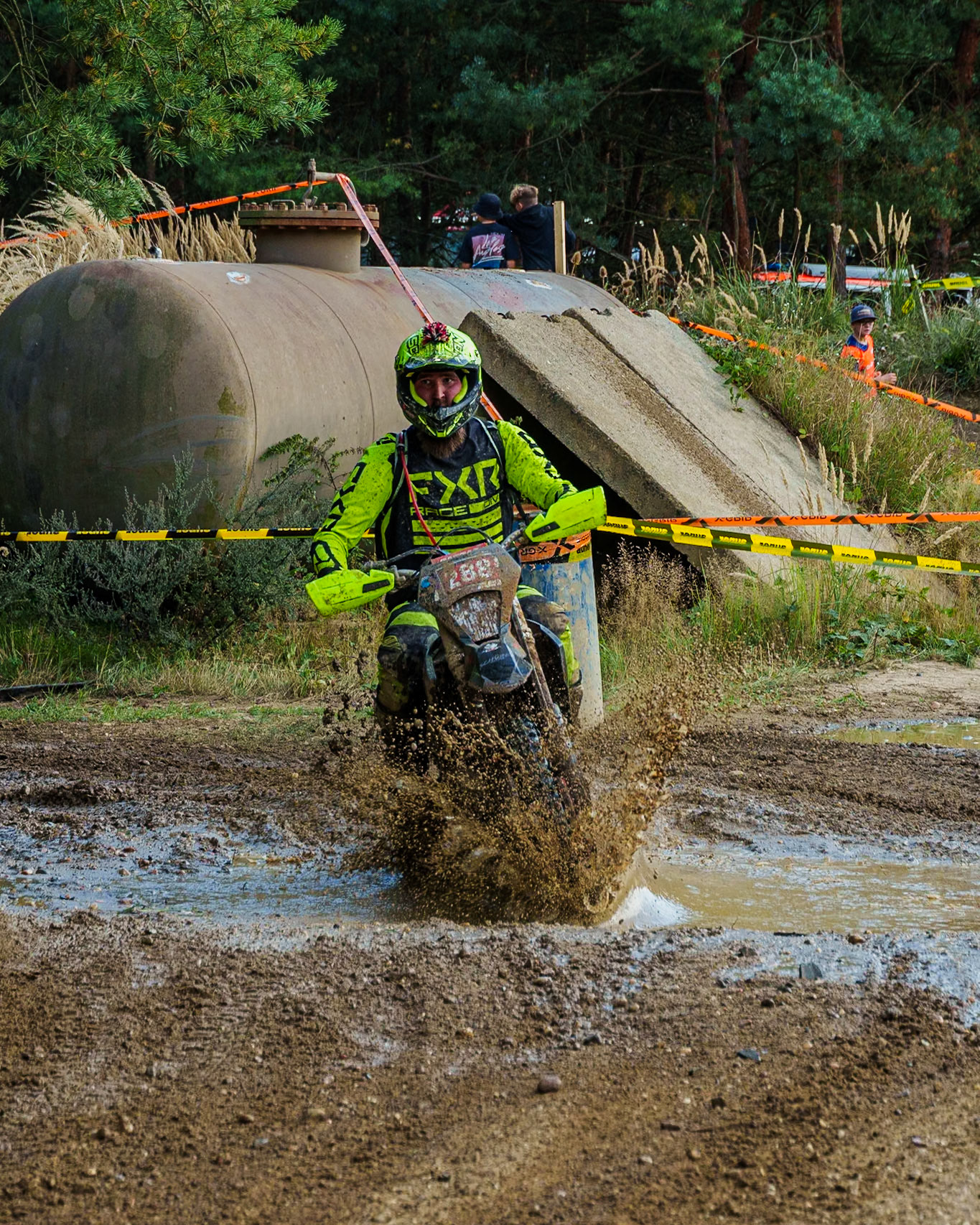 {Filename} | {FocalLength}mm | f/{Aperture} | {ShutterSpeed} | ISO {ISO}