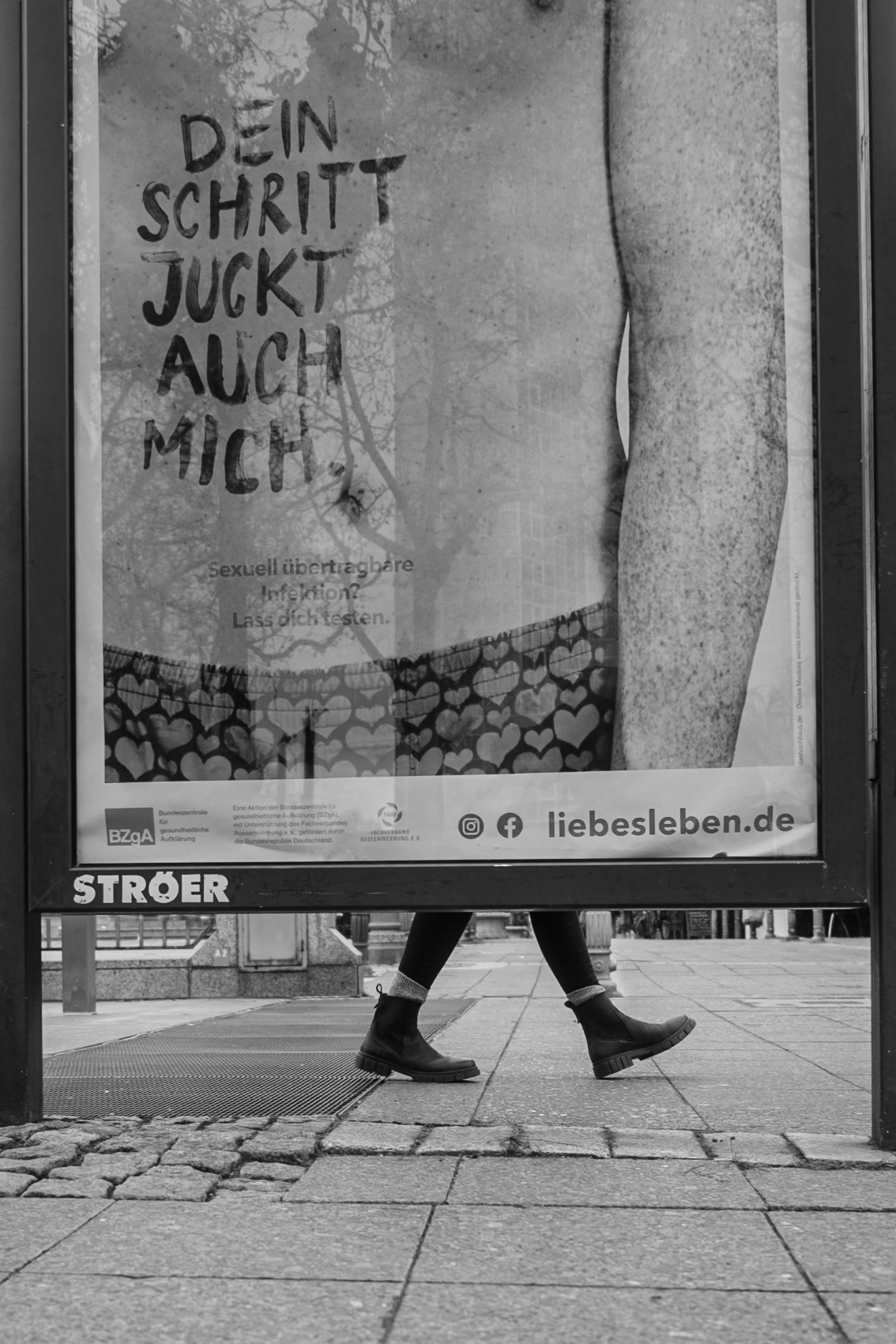 It itches in the crotch