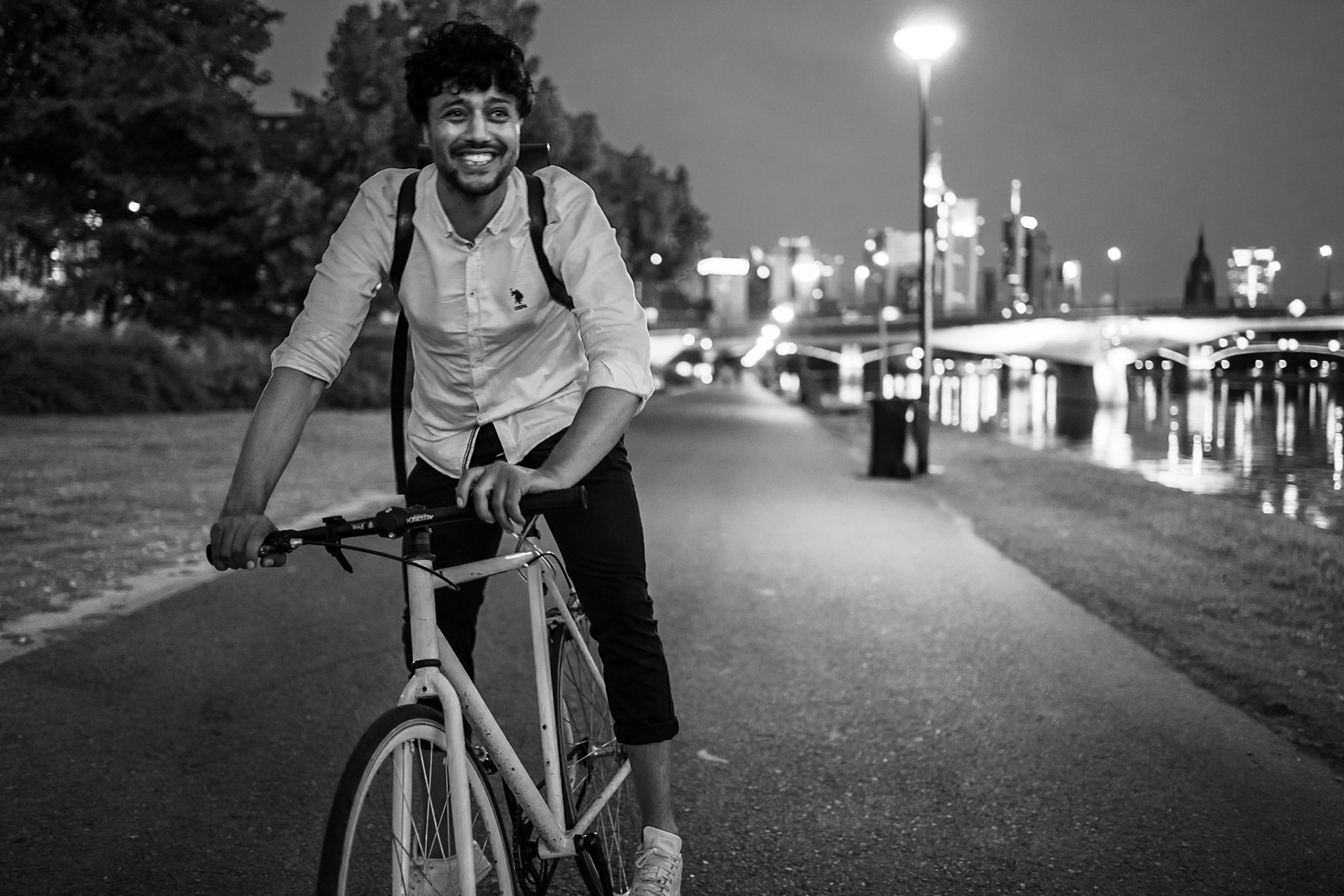 olis_shots5:08am #frankfurt #germany funny cyclist by @olis_shots as part of the #24hourproject to support Children’s Rights and raise funds for @ResponsibleCharity. For more information visit @24HourProject#24hr21 #24hr21_frankfurt #24hr21_germany #streetphotography #cyclist #mainufer
