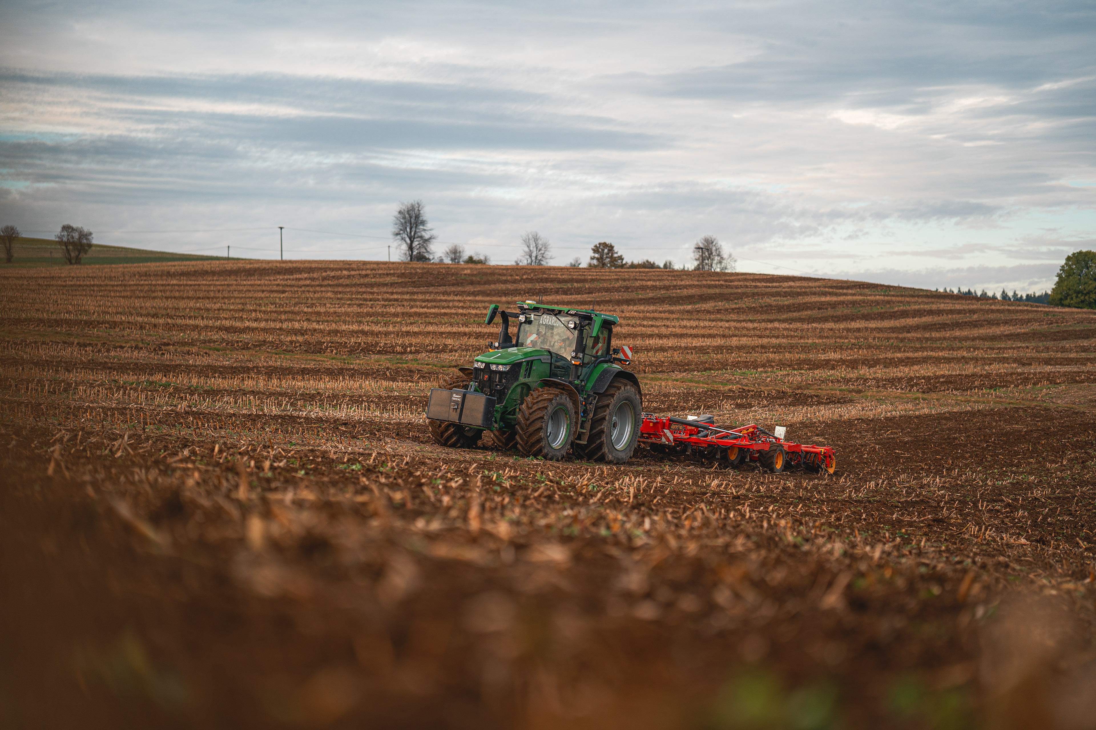 John Deere 7R 350 und Väderstad Opus