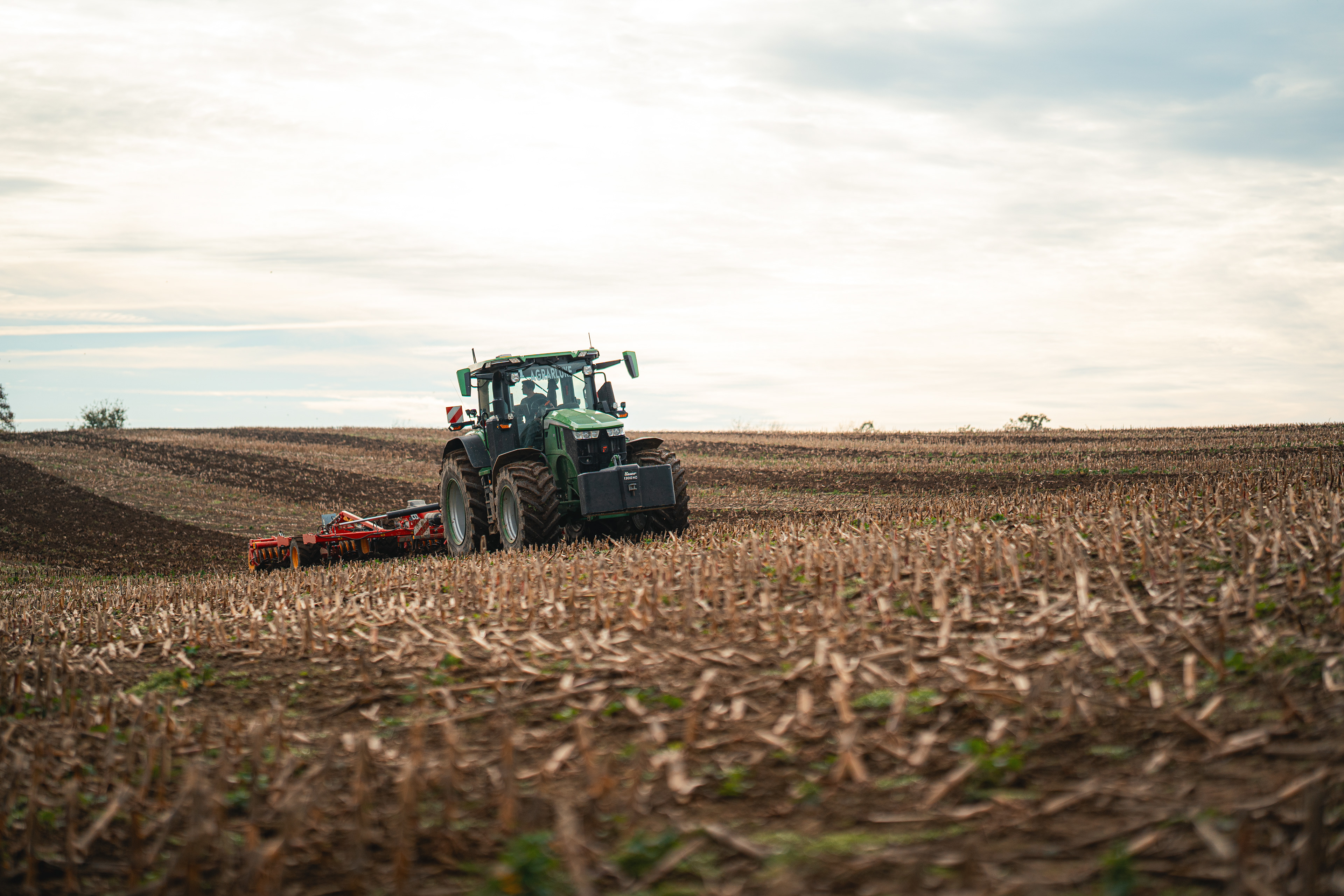 John Deere 7R 350 und Väderstad Opus