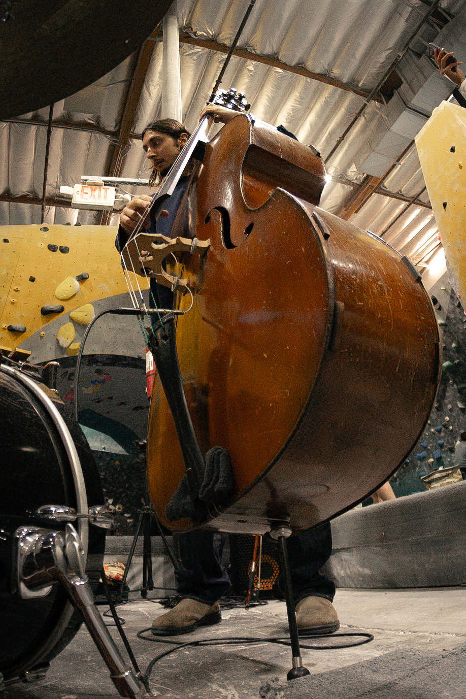 Dario Bizio playing on the double bass. Photographed by Francisco Santiago on 2025.05.28 at LA Boulders in Los Angeles, CA. Shot using a Sony A7III.