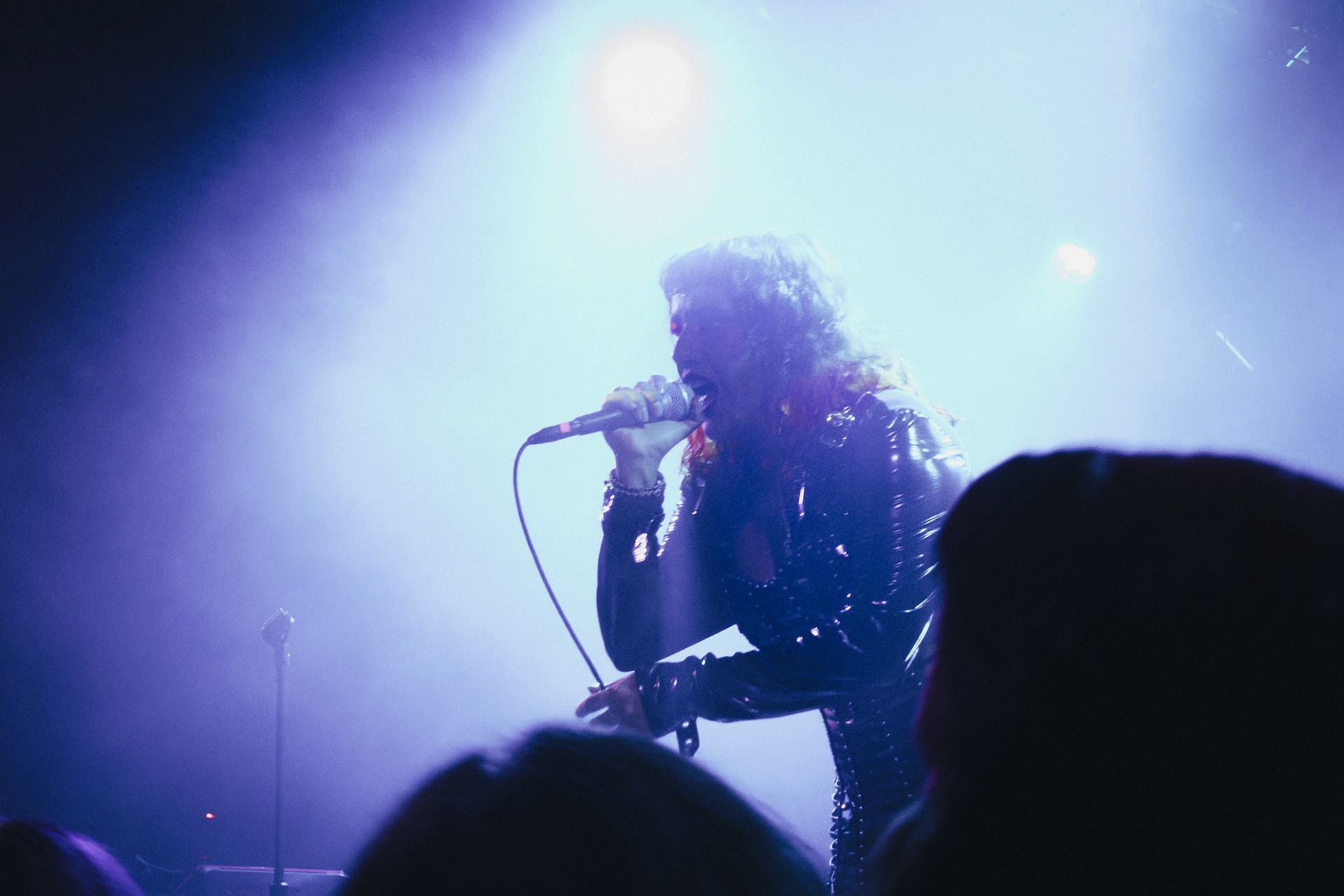 Photographed by Francisco Santiago on 2024.06.22 at The Echoplex in Los Angeles, CA. Shot using a Sony RX100V.