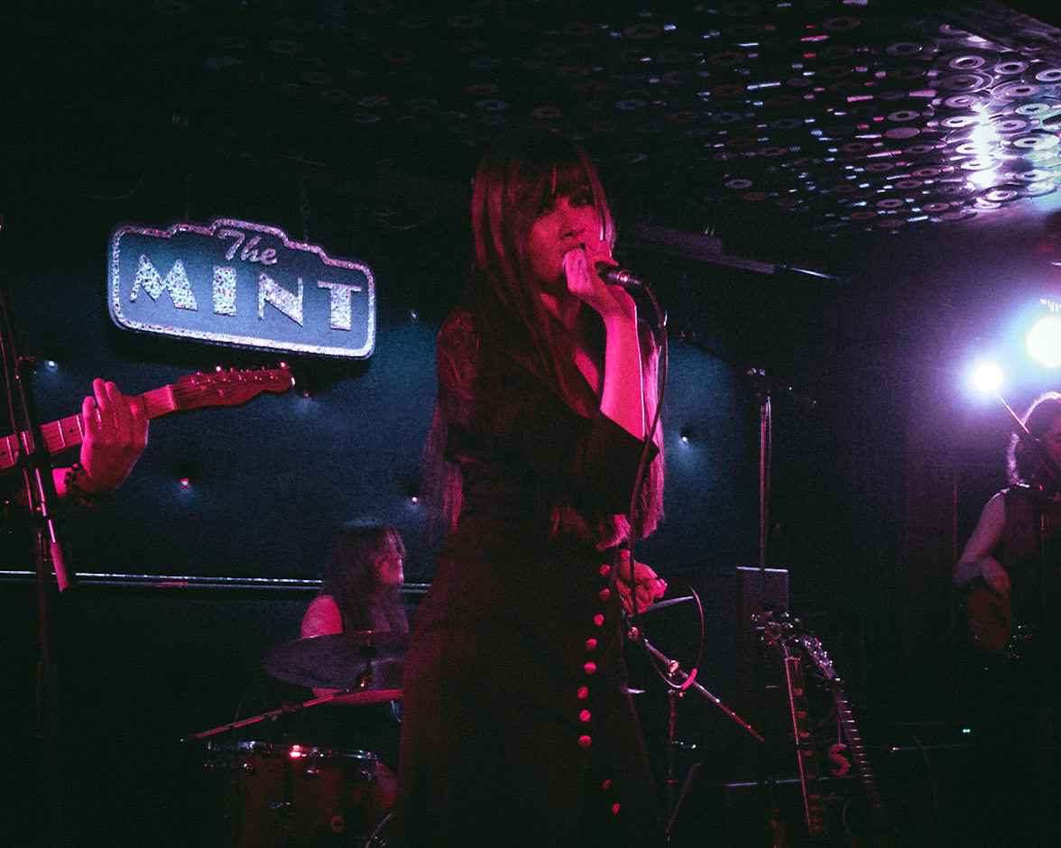 Luna Day photographed by Francisco Santiago on 2024.06.14 at The Mint in Los Angeles, CA. Shot using a Sony RX100V.