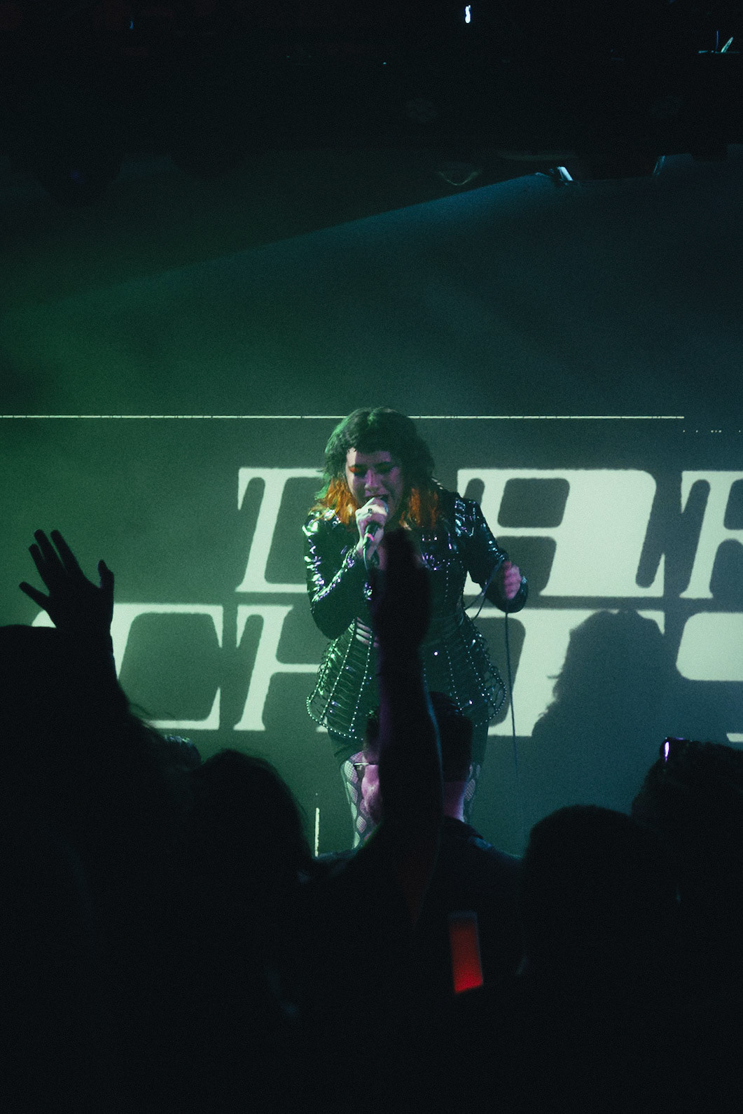 Photographed by Francisco Santiago on 2024.06.22 at The Echoplex in Los Angeles, CA. Shot using a Sony RX100V.