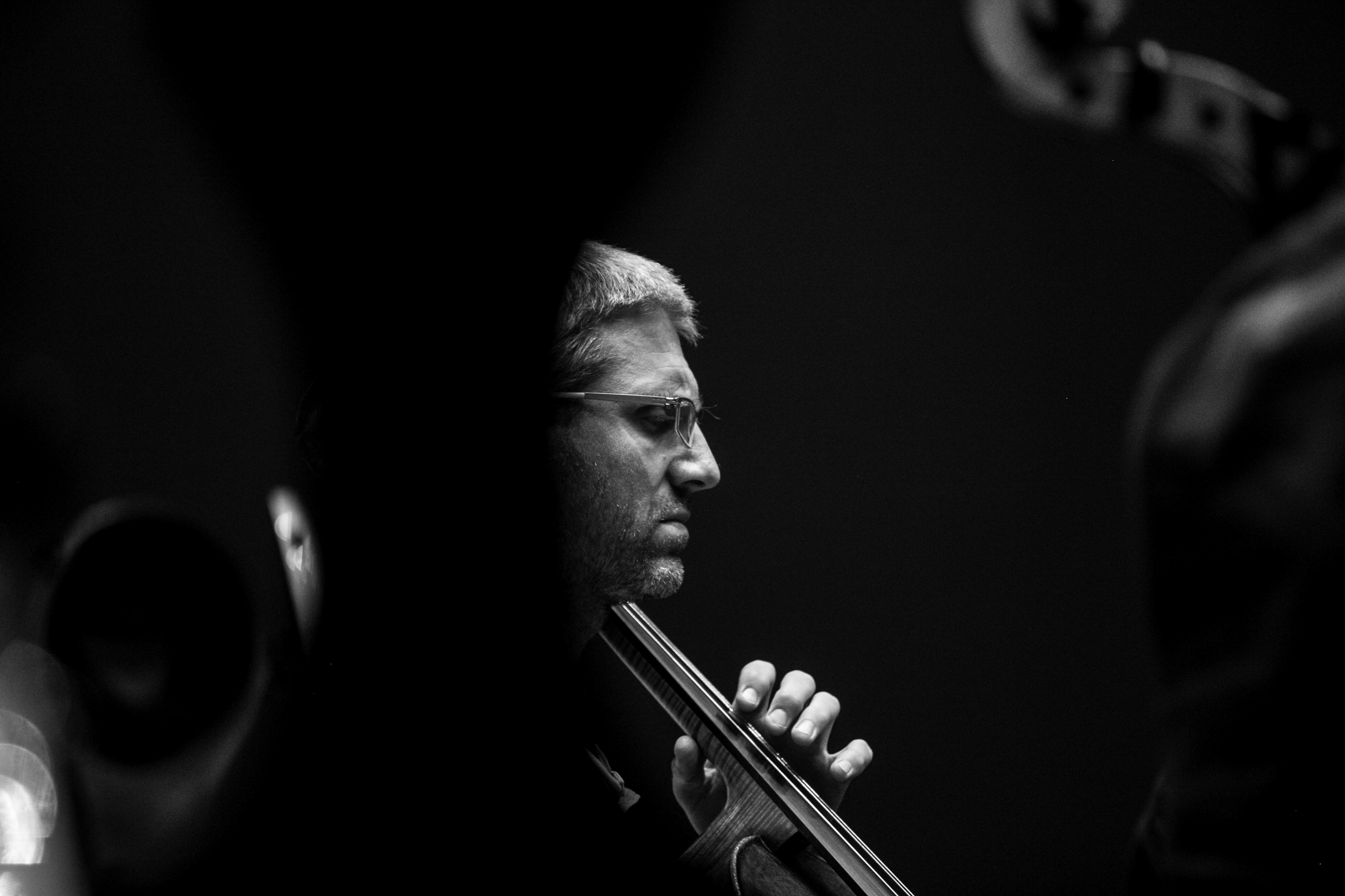 DIE 12 CELLISTEN DER BERLINER PHILHARMONIKER CLASSICAL MUSIC PHOTOGRAPHY