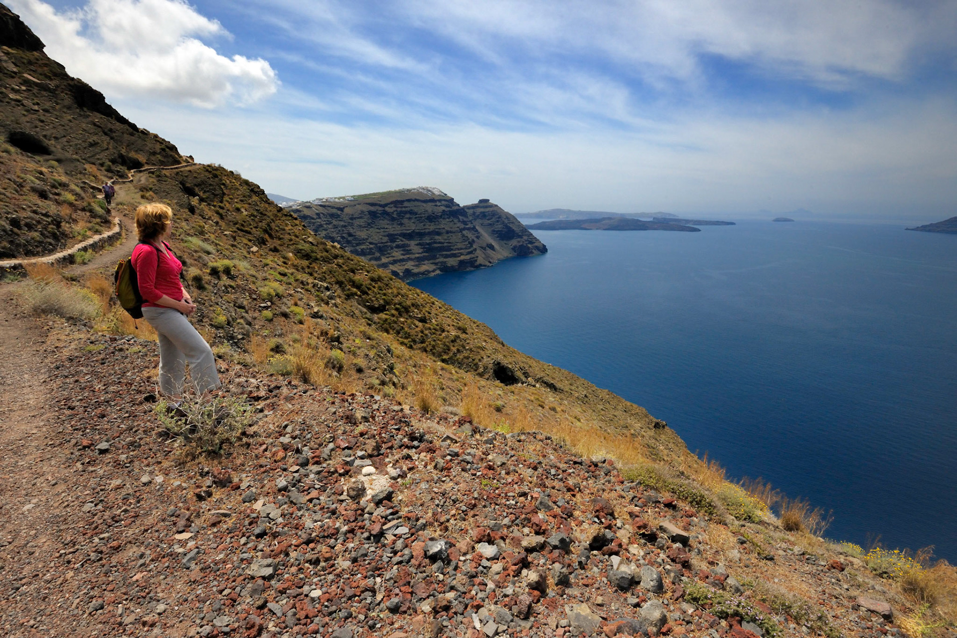 Hiking to Oia
