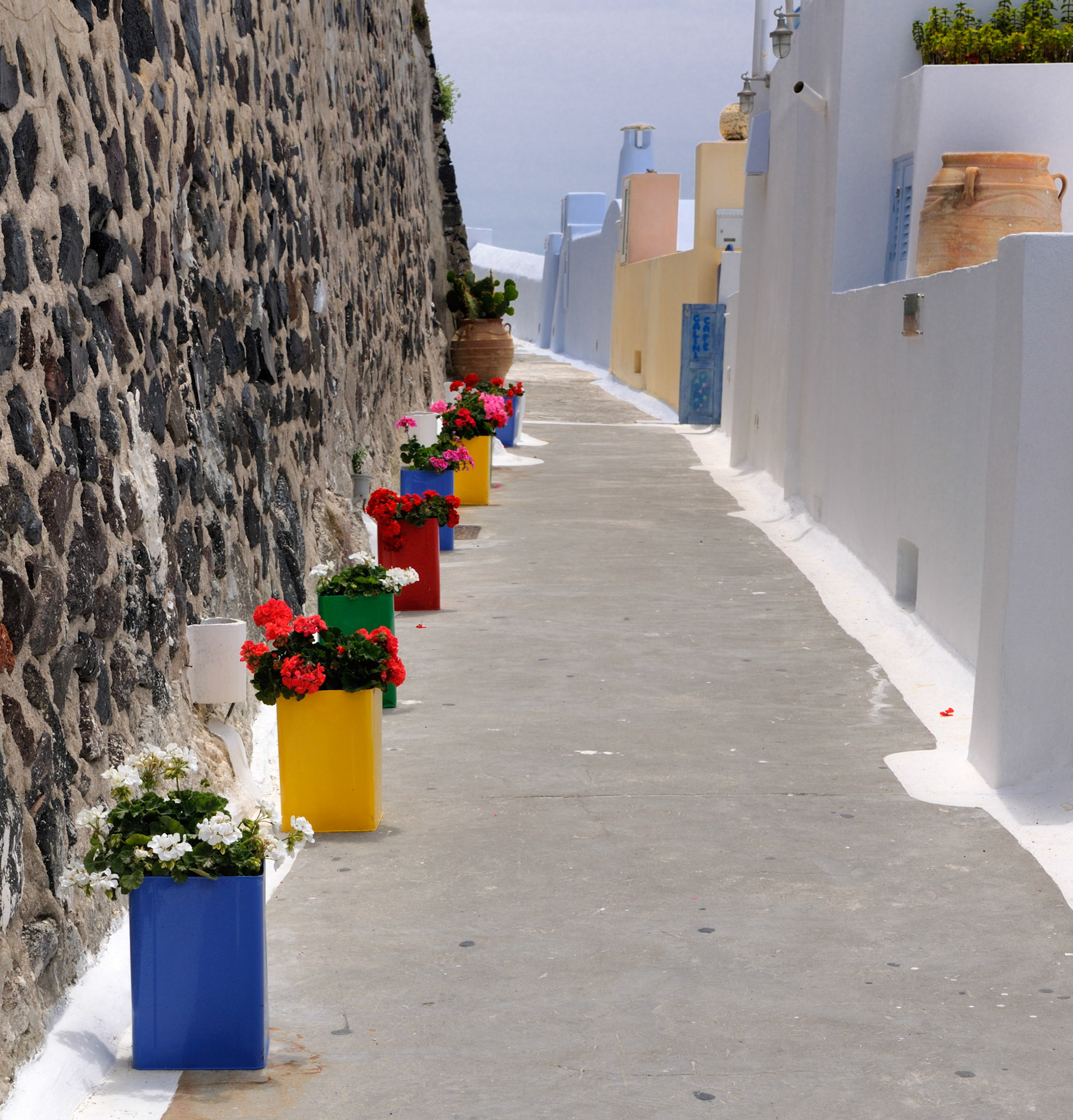 Walkway to Fira