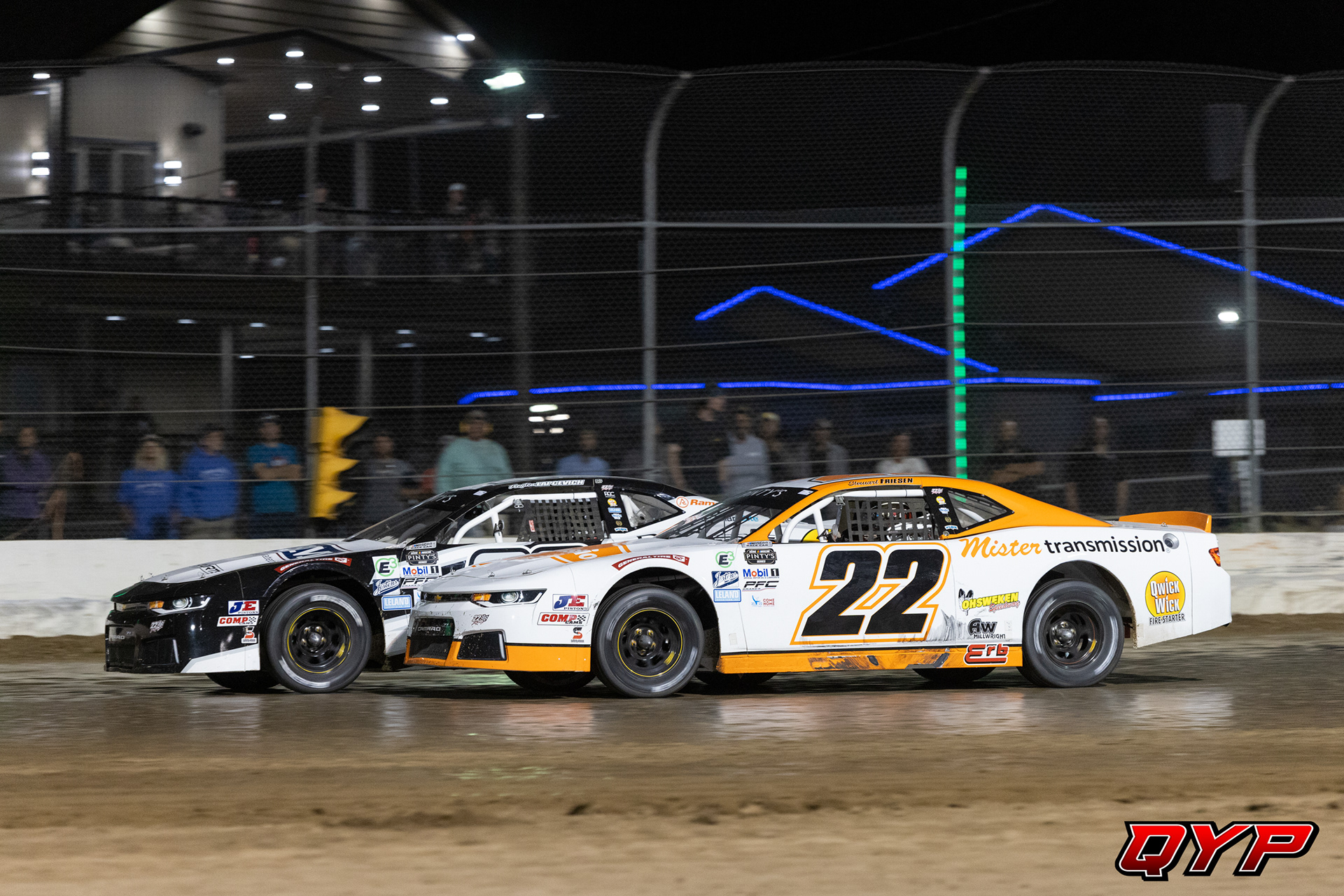 #22 Stewart Friesen. #20 Treyten Lapcevich. Ohsweken Speedway NPS. 8/16/22