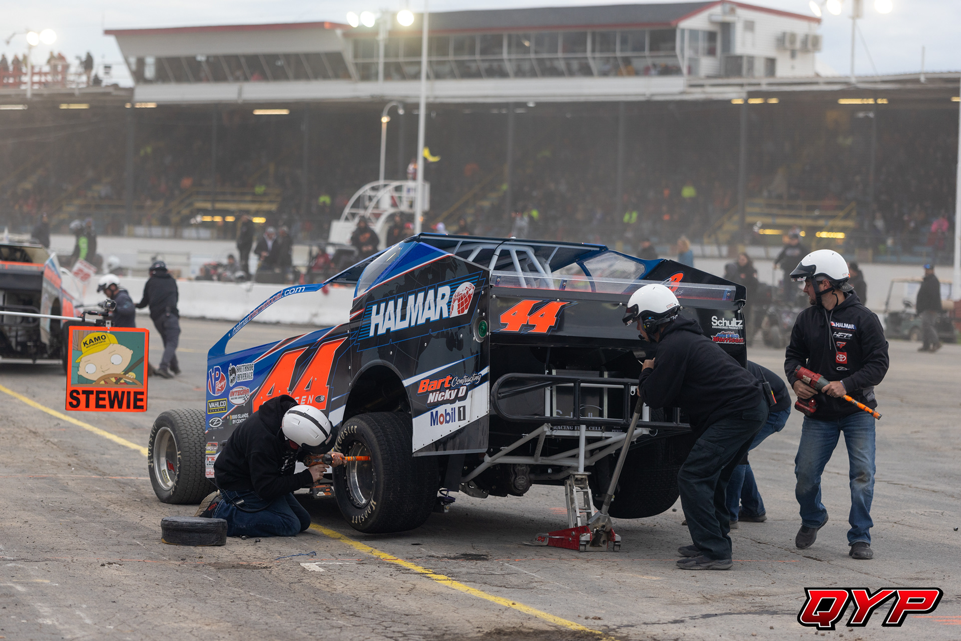 #44 Stewart Friesen. Oswego Speedway SDW. 10/9/22
