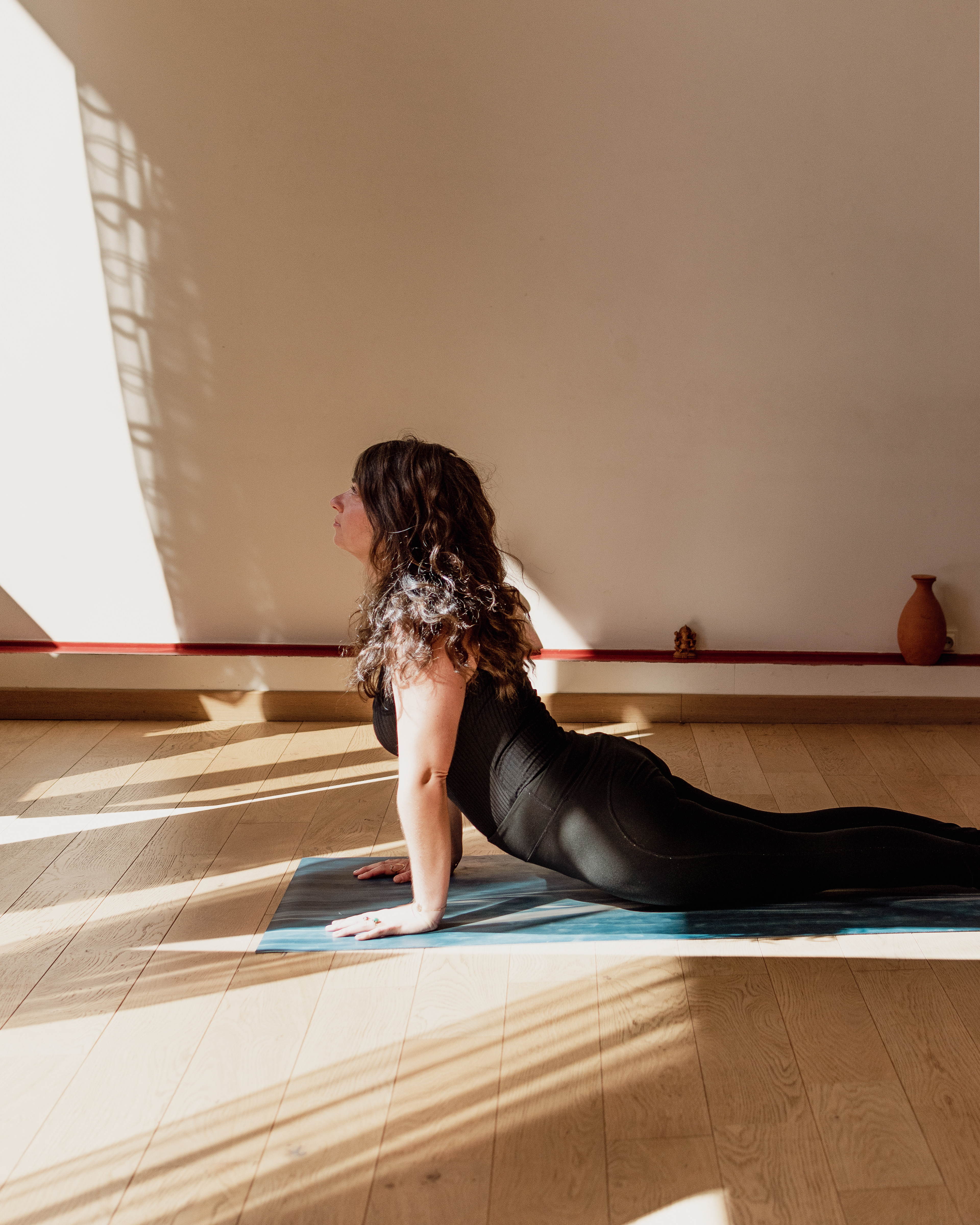 Caroline MIRA - Yoga Teacher - Paris 18