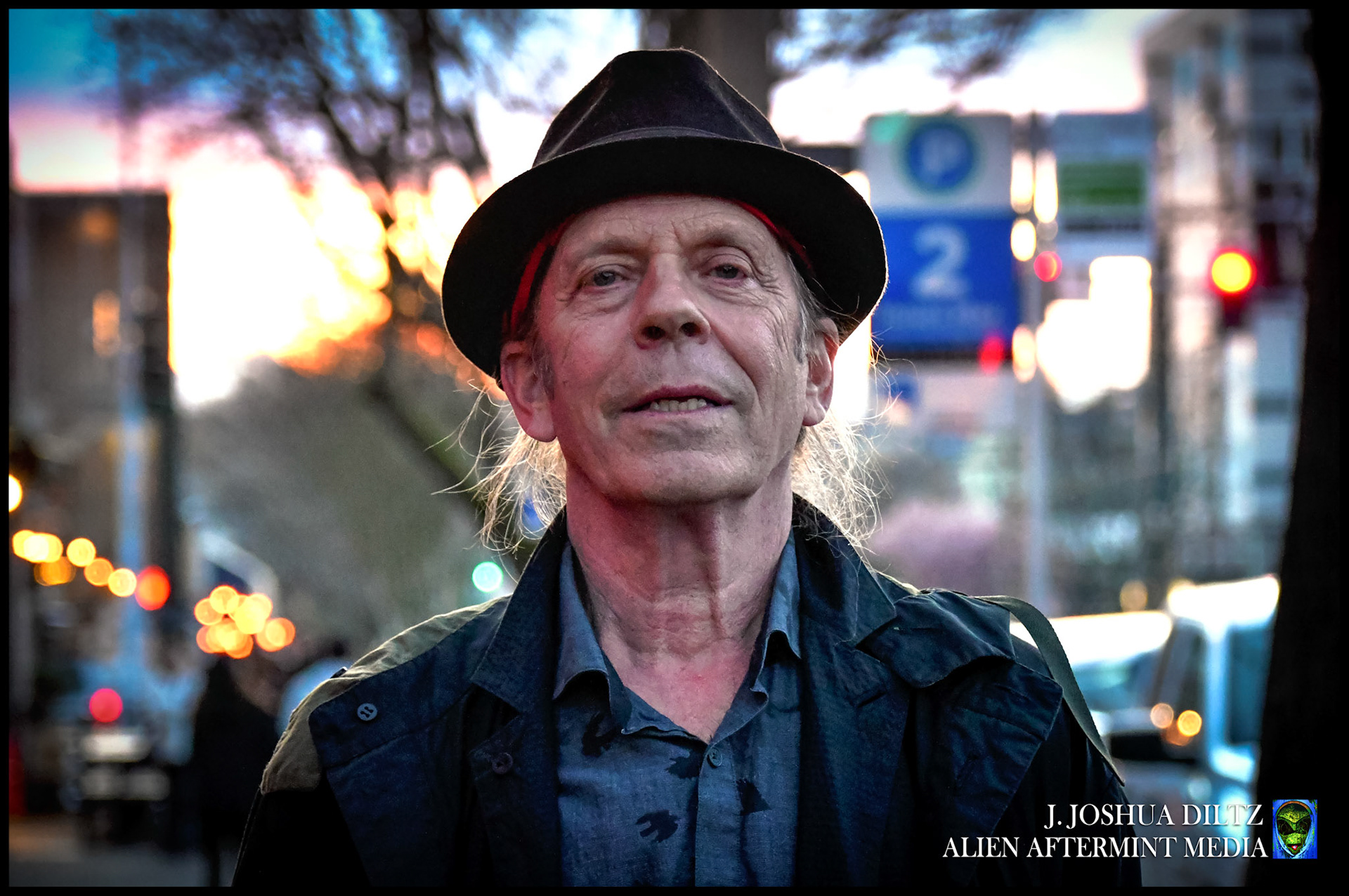 Musician and Seattle Native Dan Bonow brings Unki Funki's unique and inspiring sound back to Ballard, Washington.   [Ballard, Washington  March 2018} J Joshua Diltz, Alien Aftermint