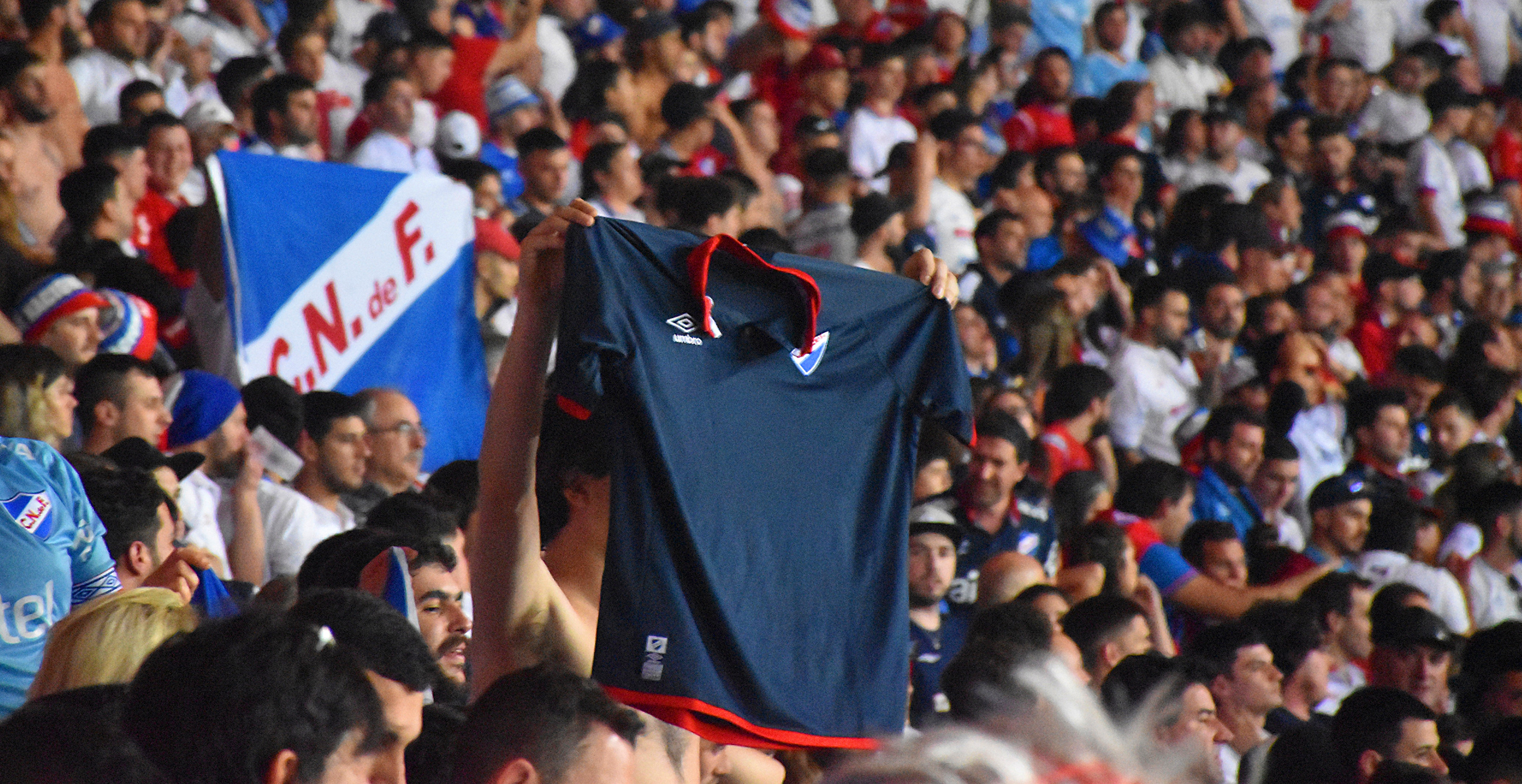 CLUB NACIONAL DE FOOTBALL - AWAY RED 2023 - CAMISETA ROJA - UMBRO - URUGUAY