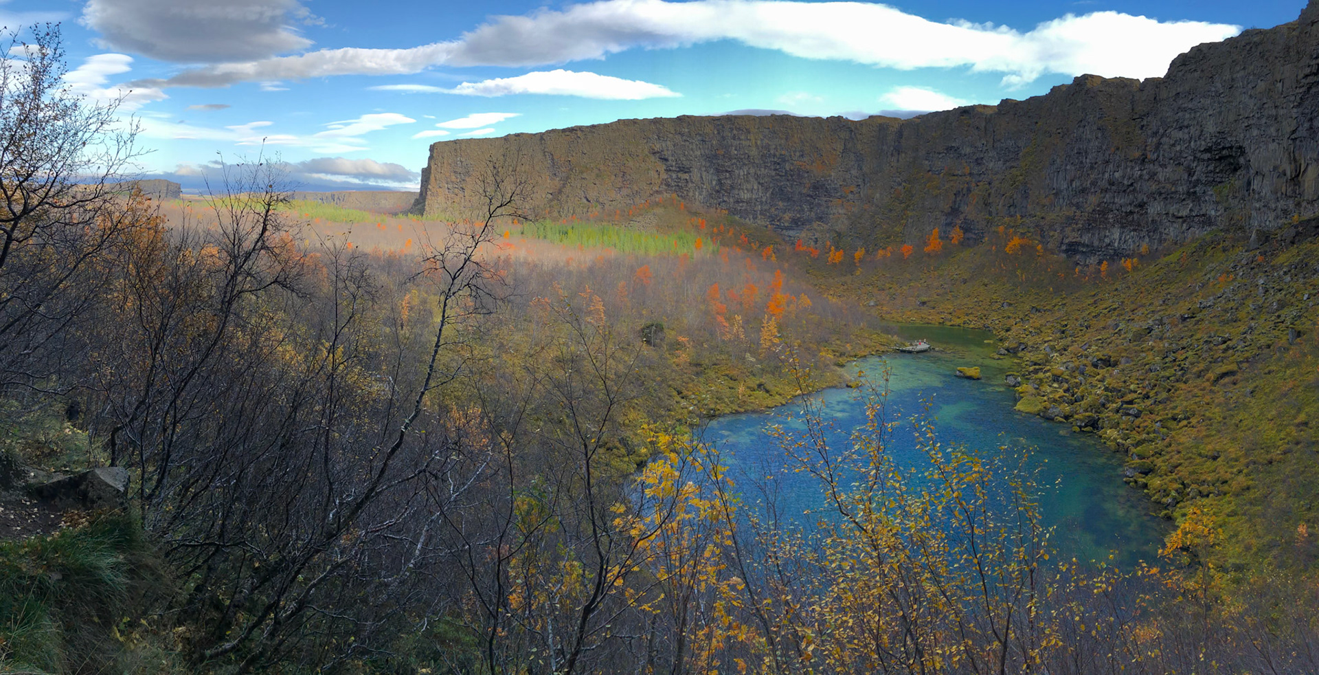 Botnstjörn Pond in Ásbyrgi Canyon