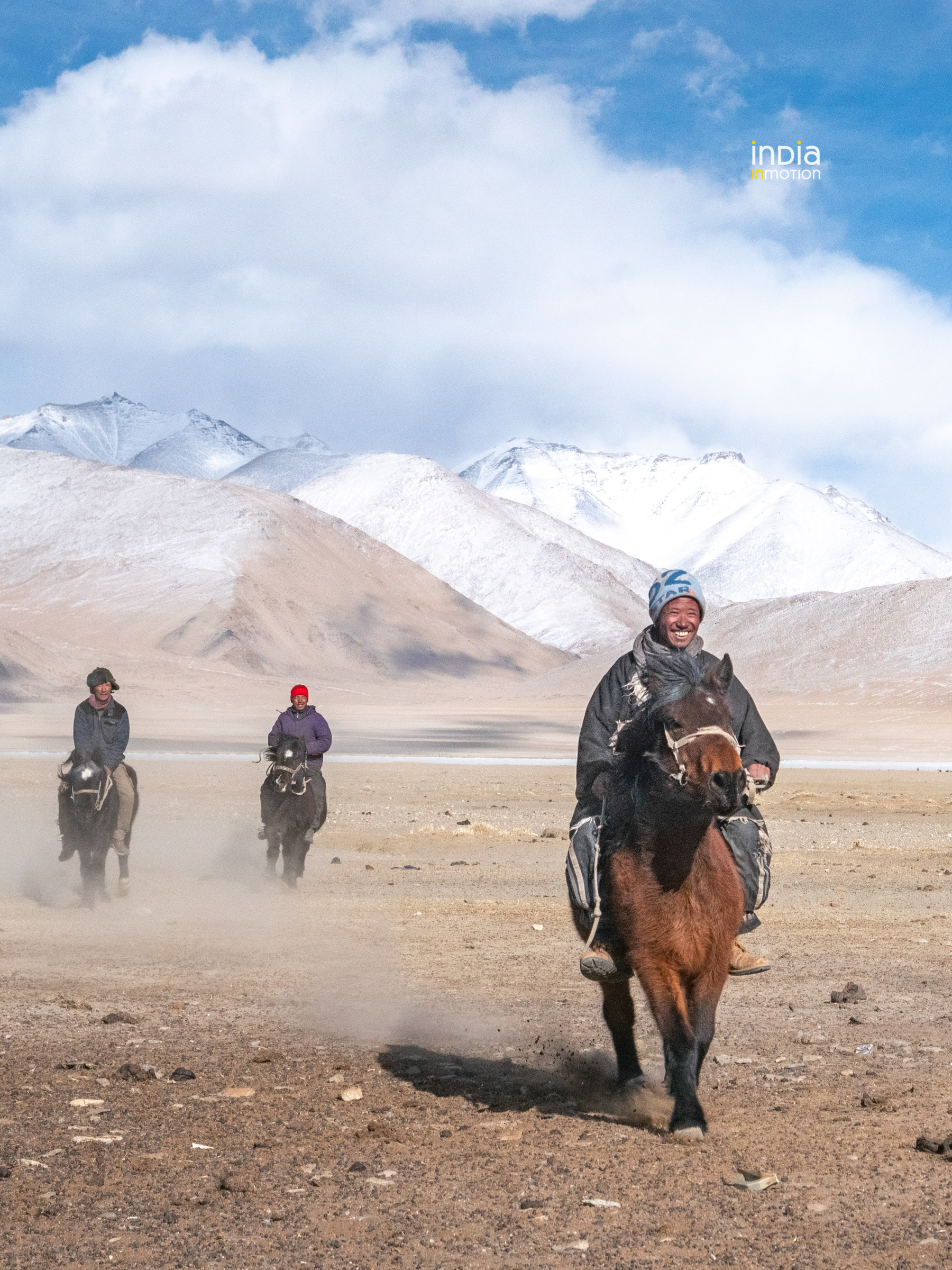Friendly horse races at Rupshu
