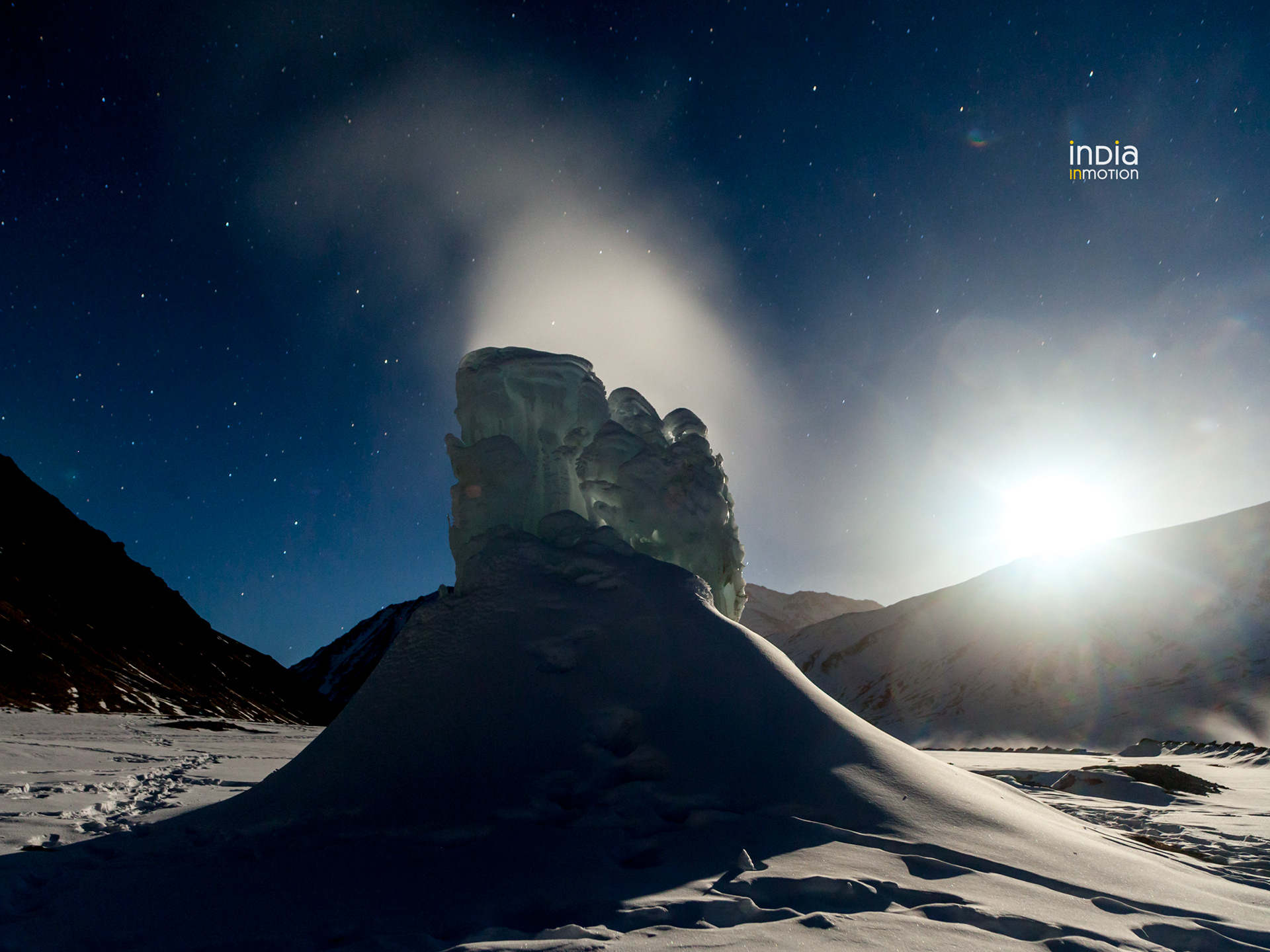 The Ice geysers of the Puga Hotsprings