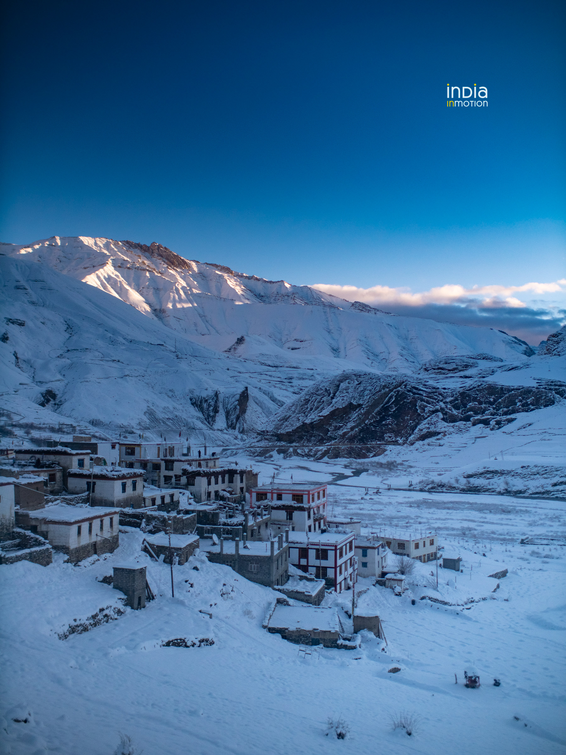 Sunrise over the snowcovered Pin Valley