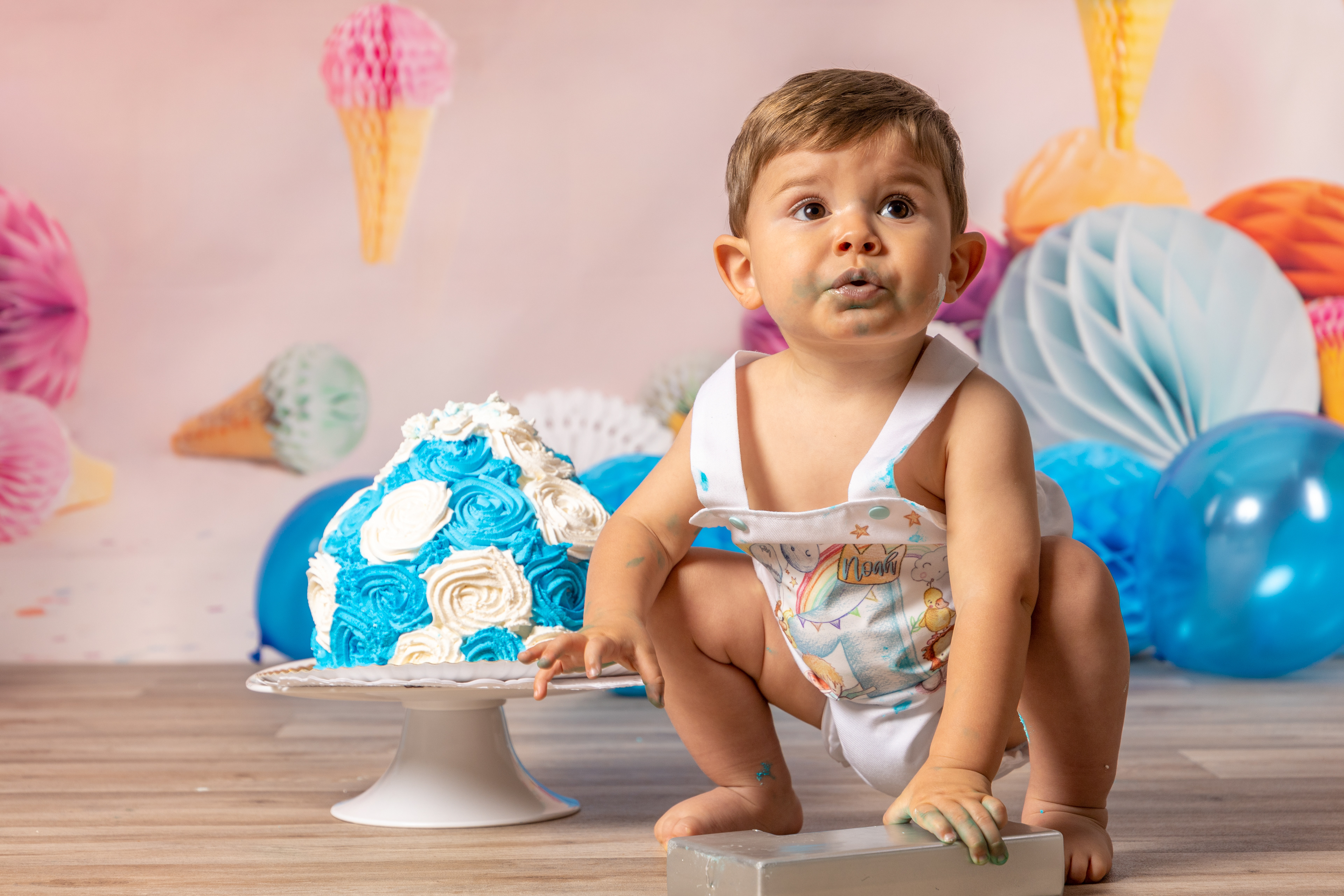 Noah Smash Cake 77