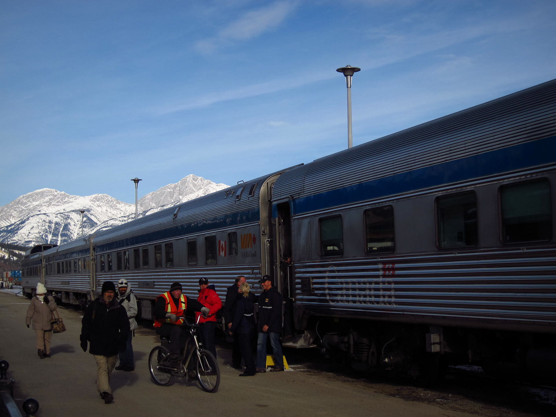 The Canadian stops for an hour-long pause in Jasper. That wasn't long enough for me: I got off and explored the winter mountain paradise for two days!