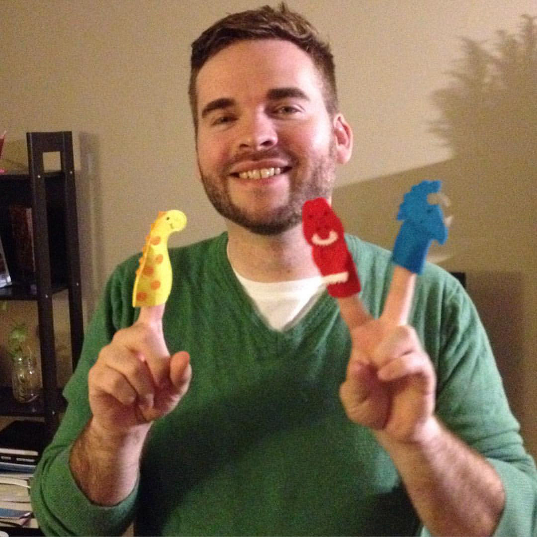 Rrrrroar! It's my best friend @jordan_102's birthday! And his card has finger puppets! #roar