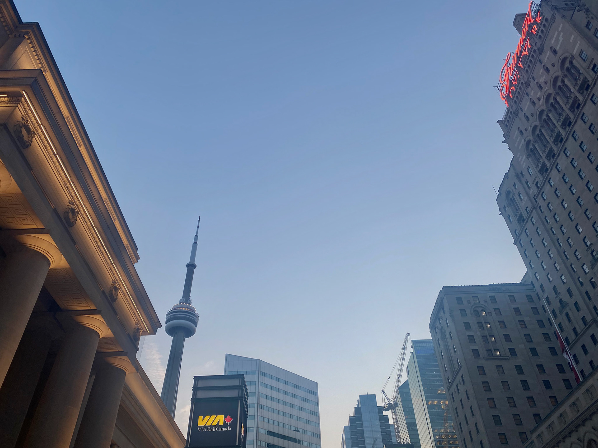 An absolutely aweome beautiful day in Toronto exploring the city