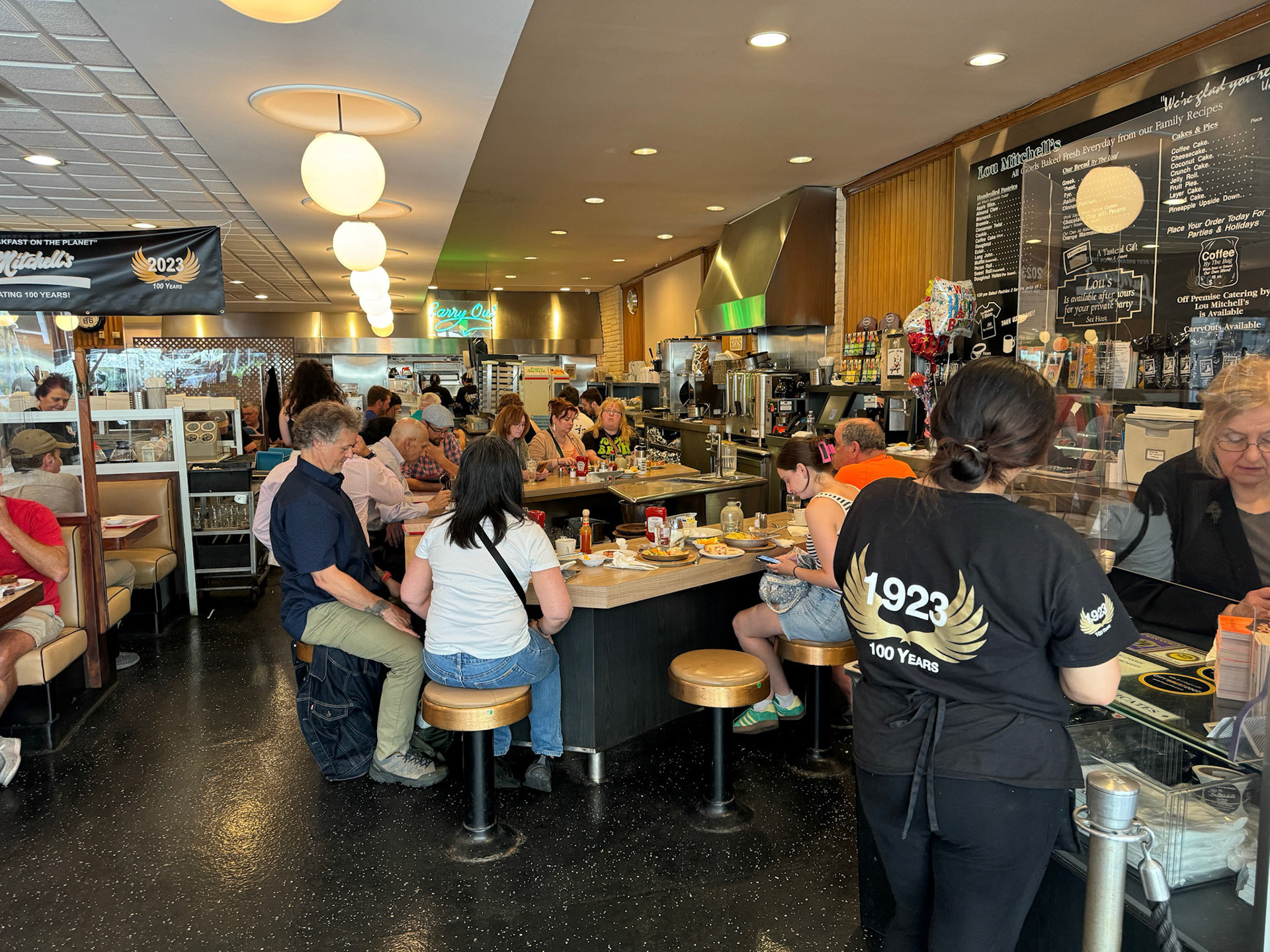 Joe and I enjoyed brunch at the historic Lou Mitchell's diner - operating for more than 100 years
