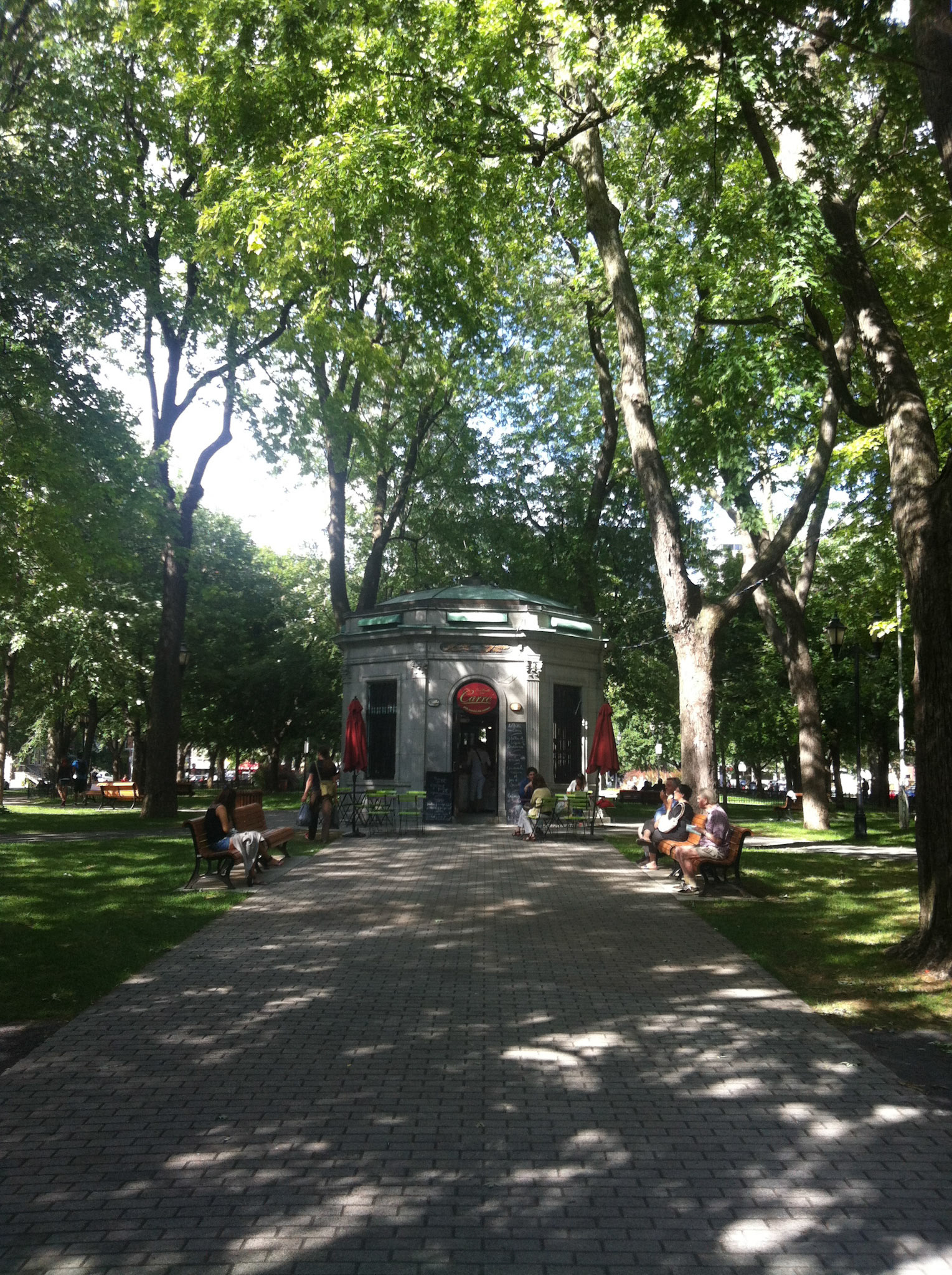 One of my favourite parks in Montreal: Square Saint-Louis