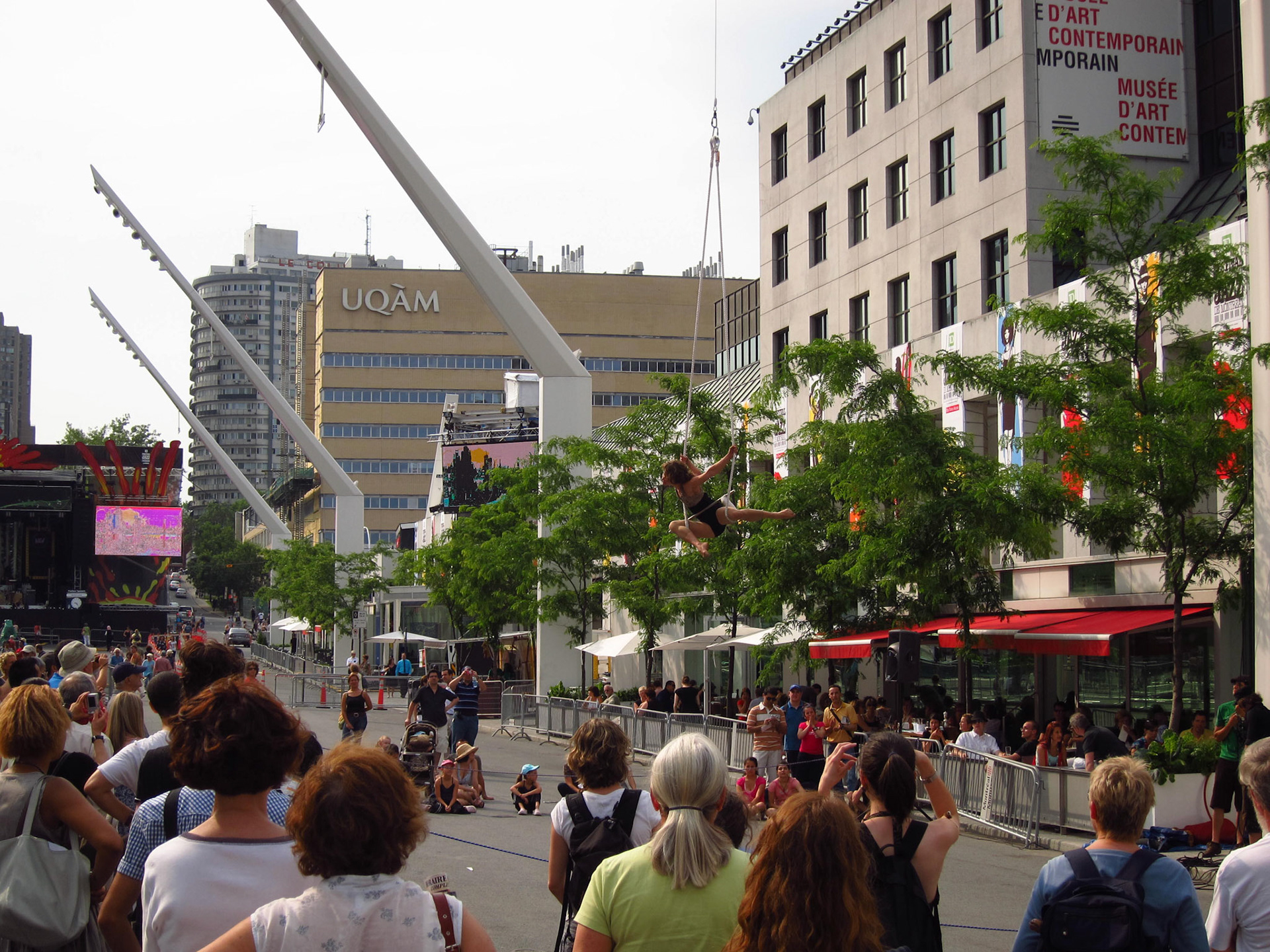 Kelly and I went to the Quartier des Spectacles to see the Jazz Festival