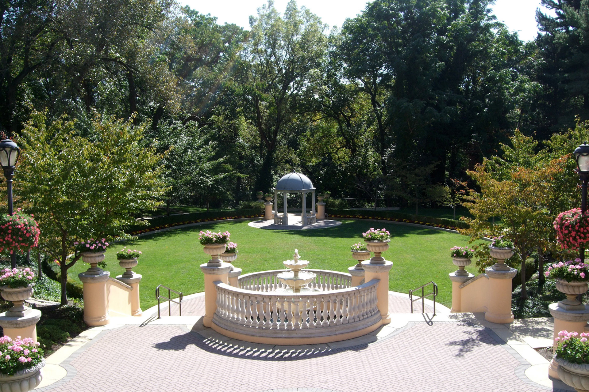 Yep, they definitely hold lots of weddings in the 10 acre gardens at the Omni Shoreham hotel