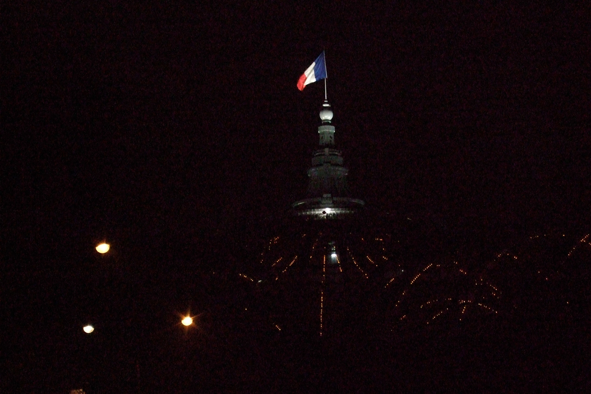 Walking back up the Champs Elysees again, caught the French Flag above the Grand Palais