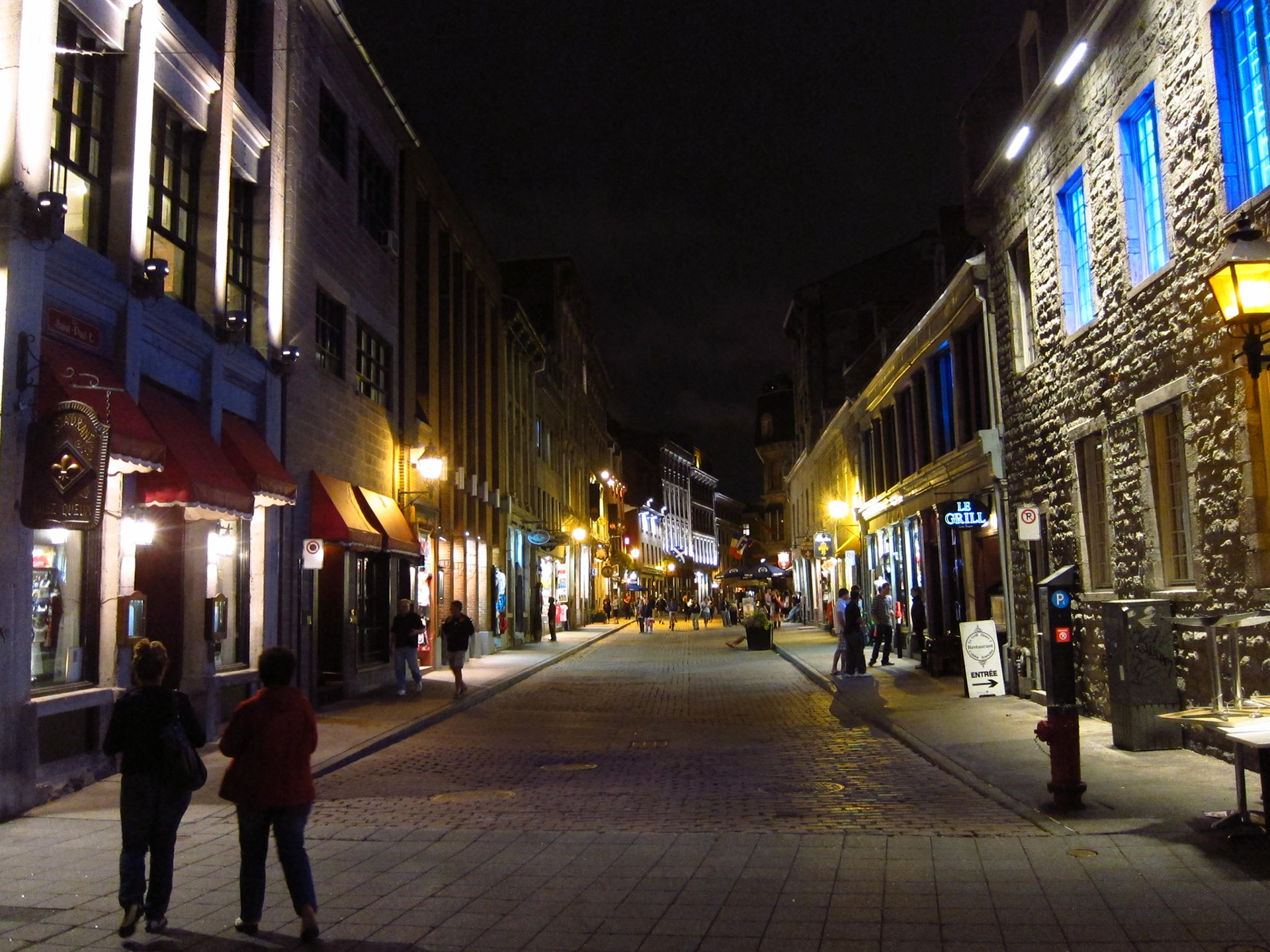 Old Montreal at night