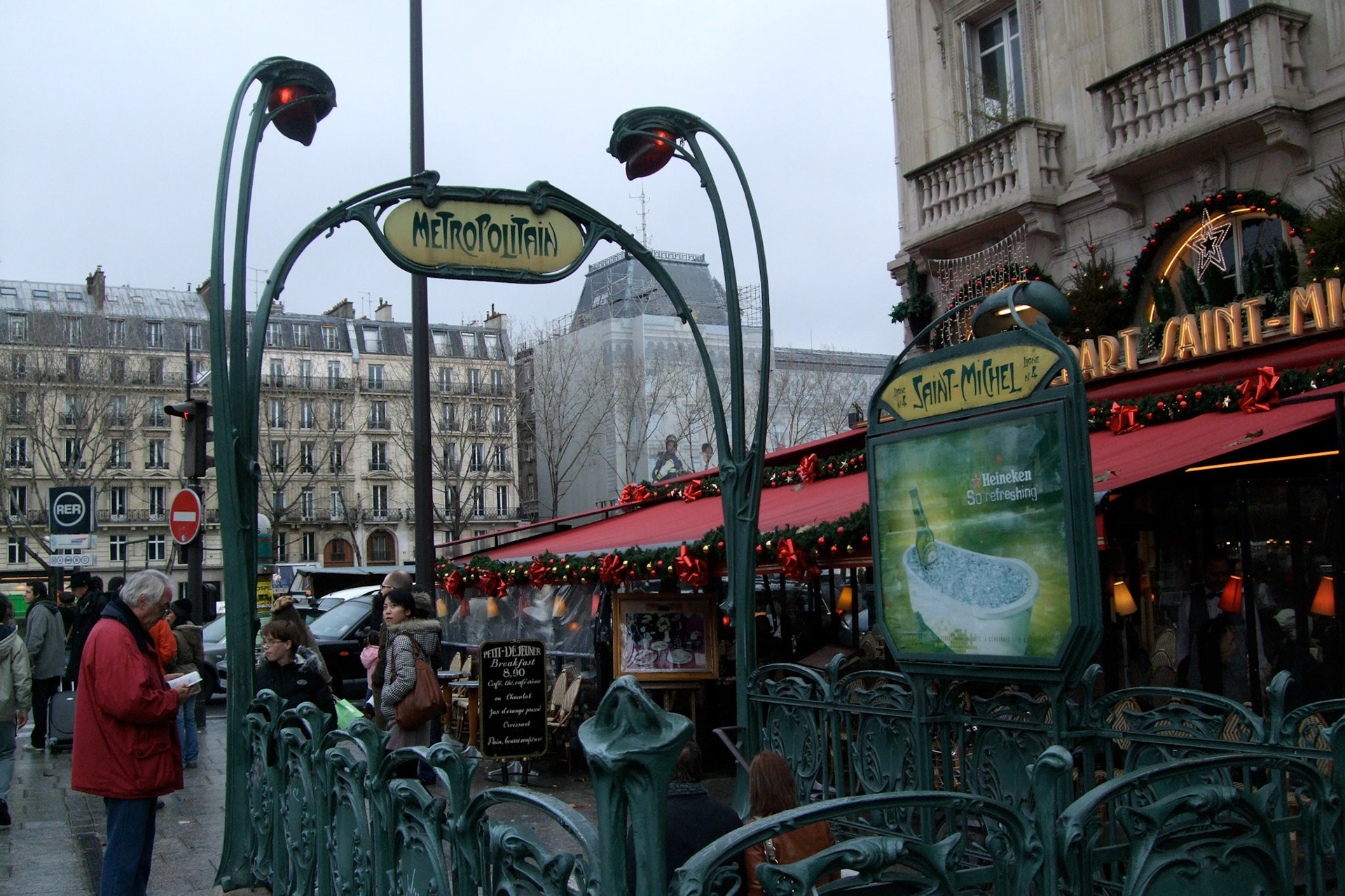 We made our way back to the Saint-Michel metro stop where we found a nice cafe with reasonable breakfast prices