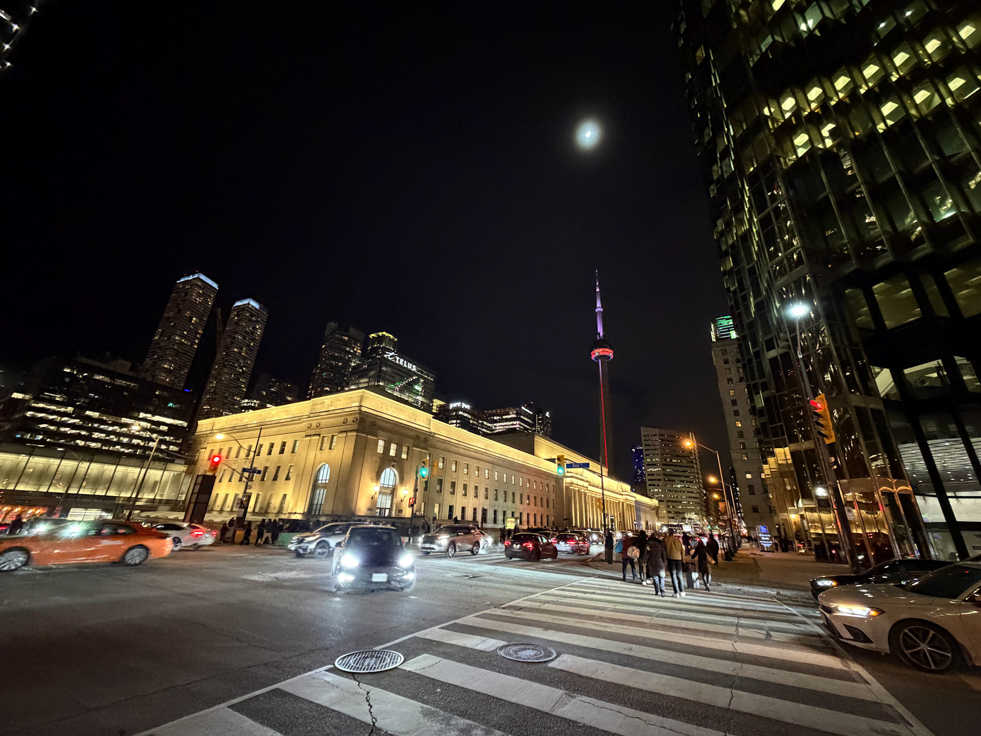 Front Street &amp; Union Station Toronto - Dec 29, 2025