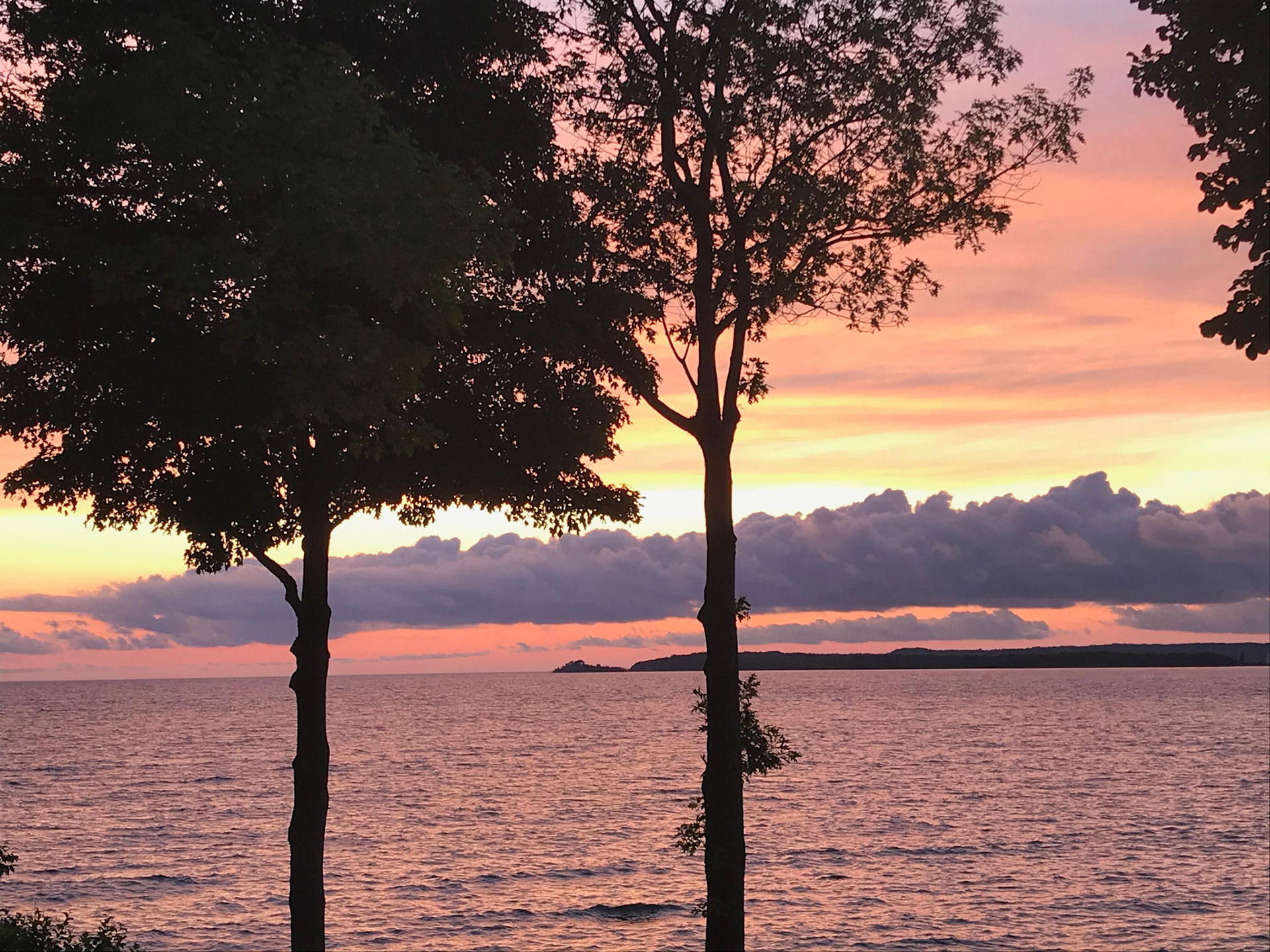 We all need our rest  The sun reminds us as it sets every day... rest gives us the energy to rise again tomorrow.  Goodnight dear ones!