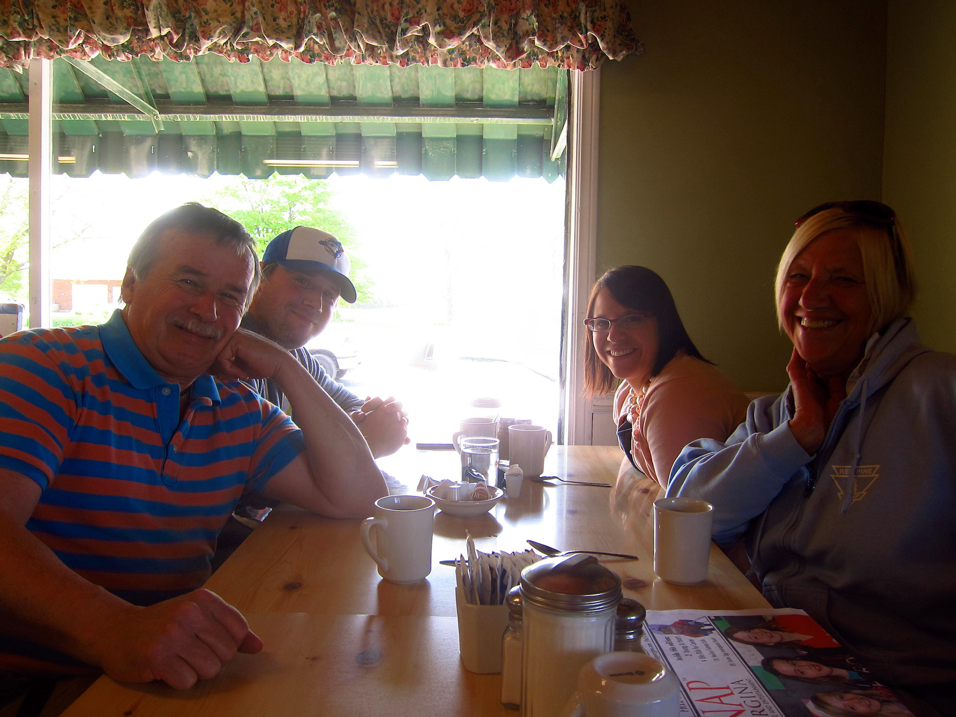 Day 2 began with brunch featuring the wonderful company of Erin's mom, dad and brother Benjamin
