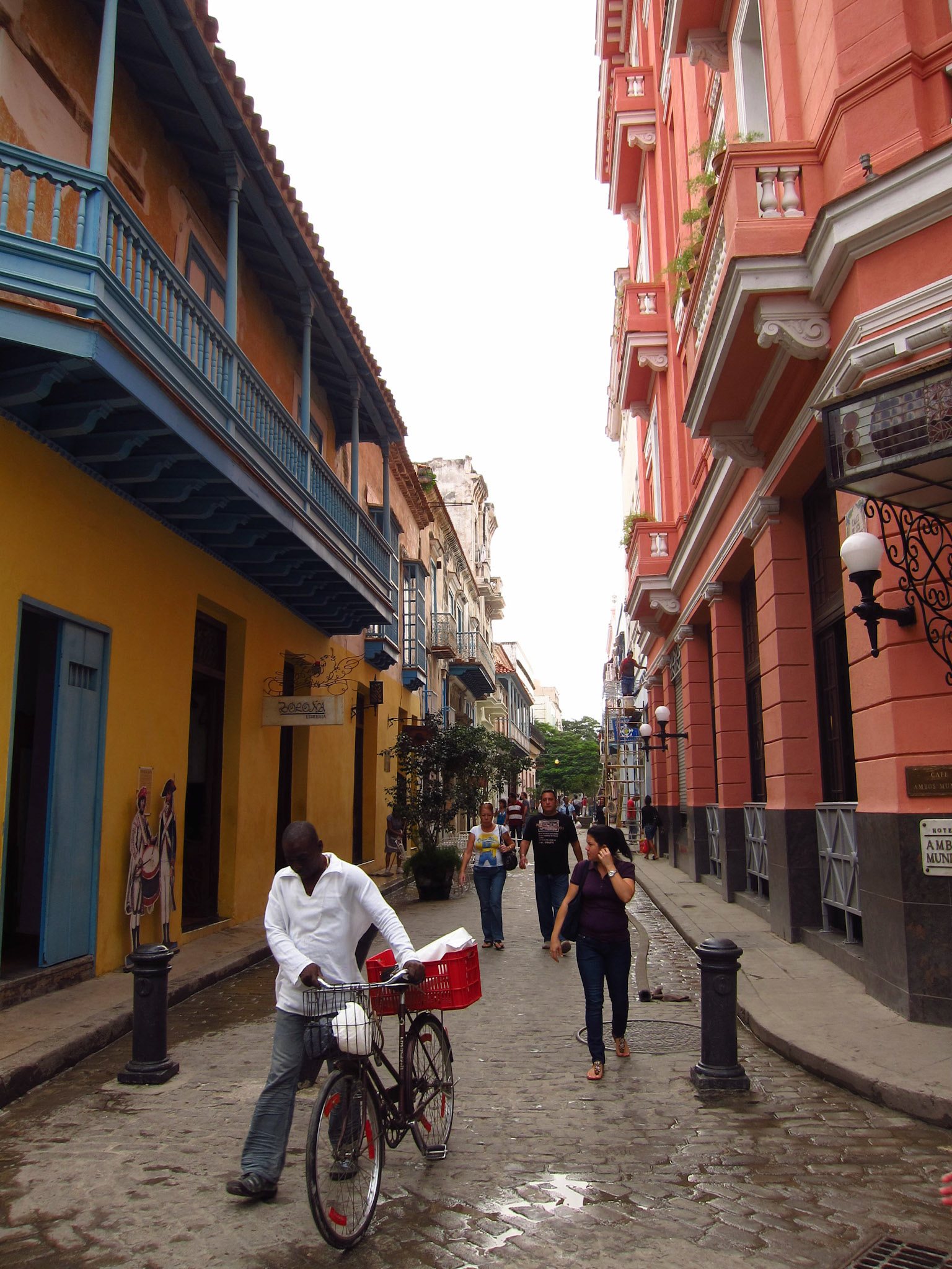 The urban scene in Havana