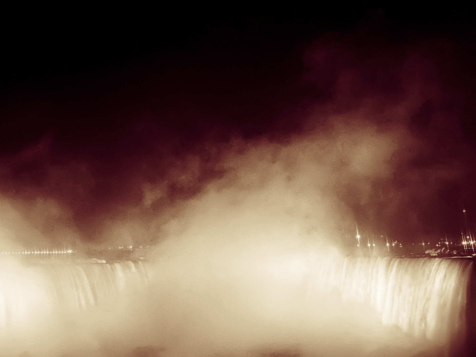 Niagara Falls from further distance