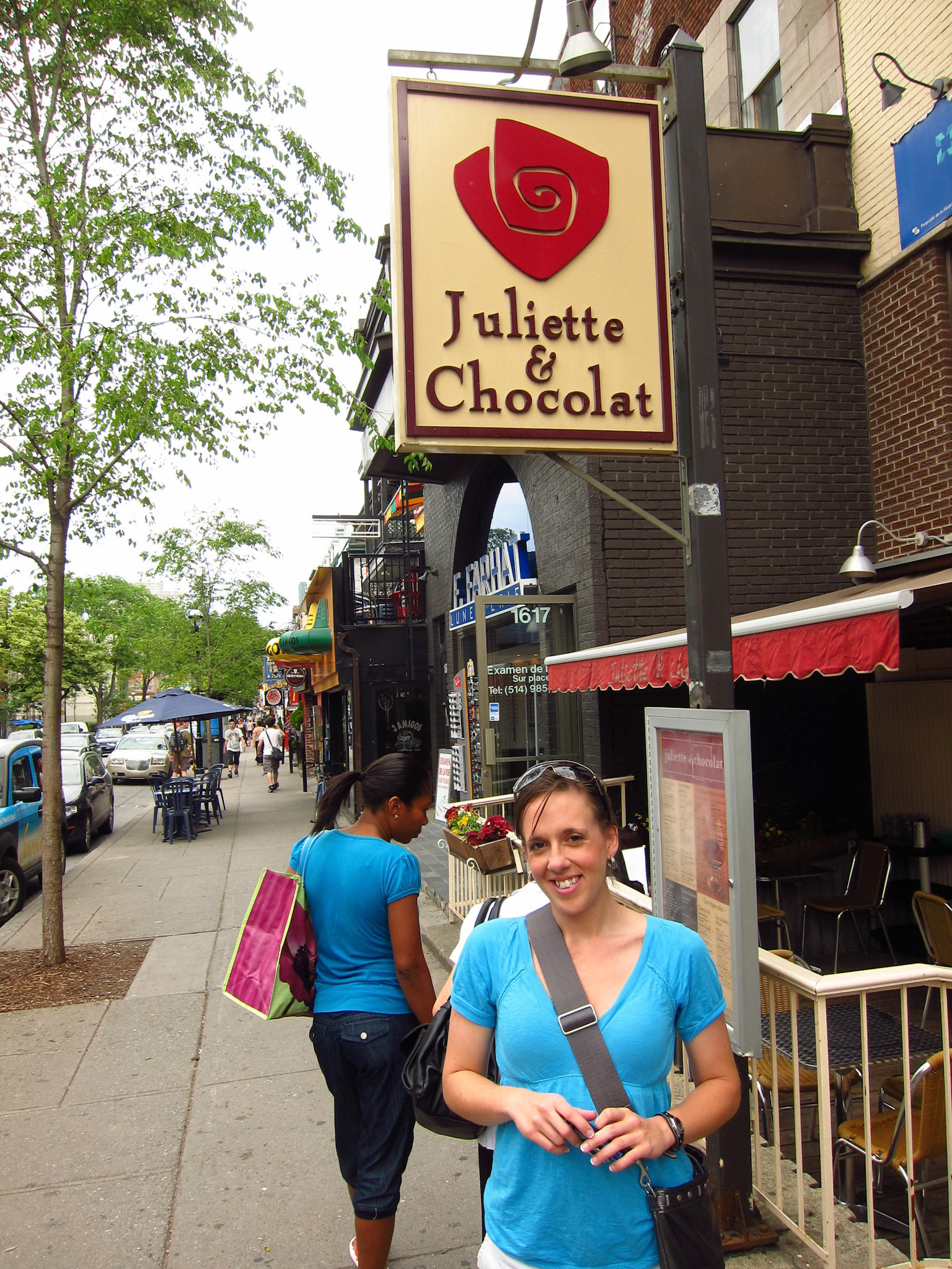 Kelly joined me from Calgary for the trip. We began an epicurian odesy of Montreal's best food!