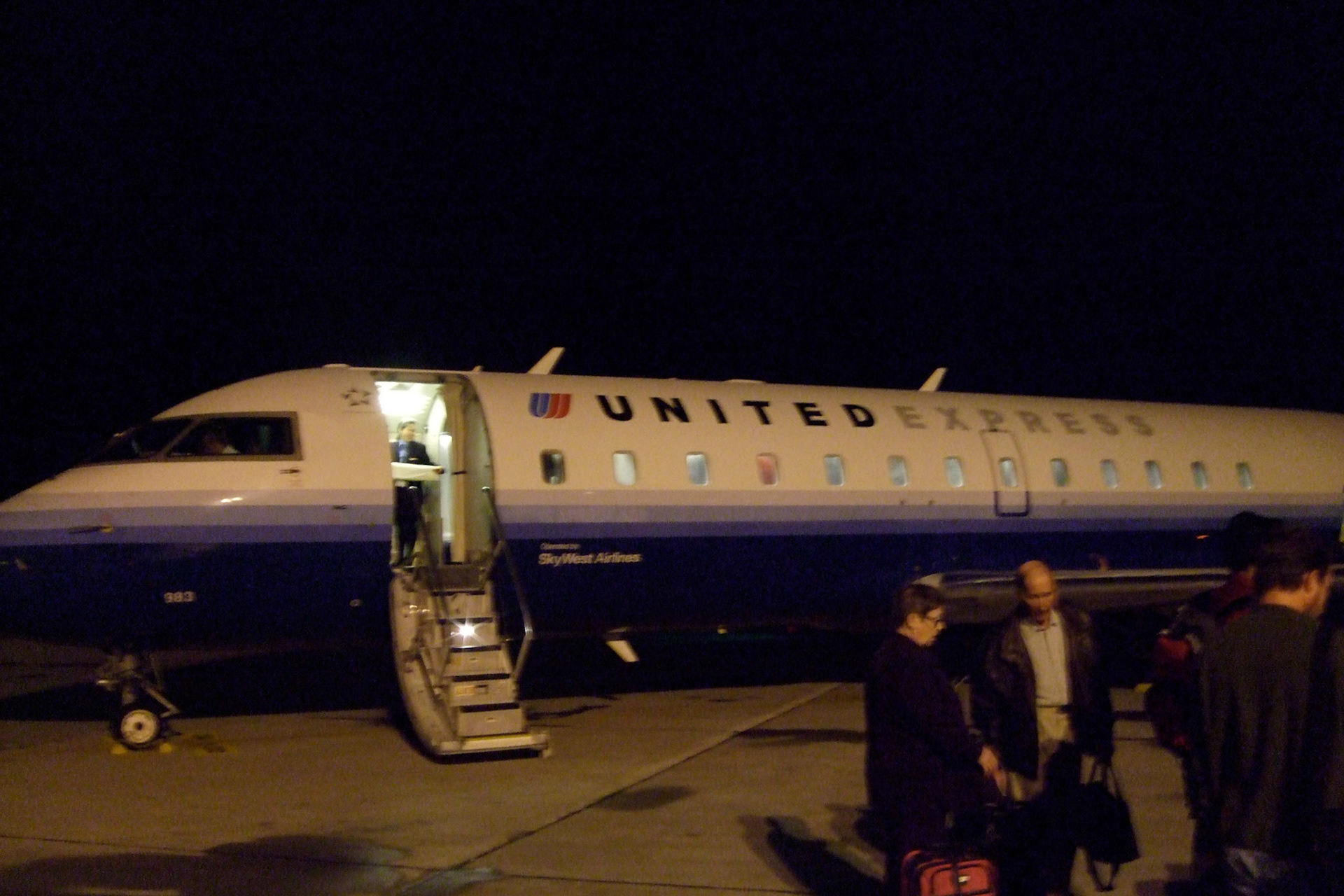 United Airlines started a brand-new London, Ontario to Chicago service. Aeroplan points and flying right out of my hometown=awesome.